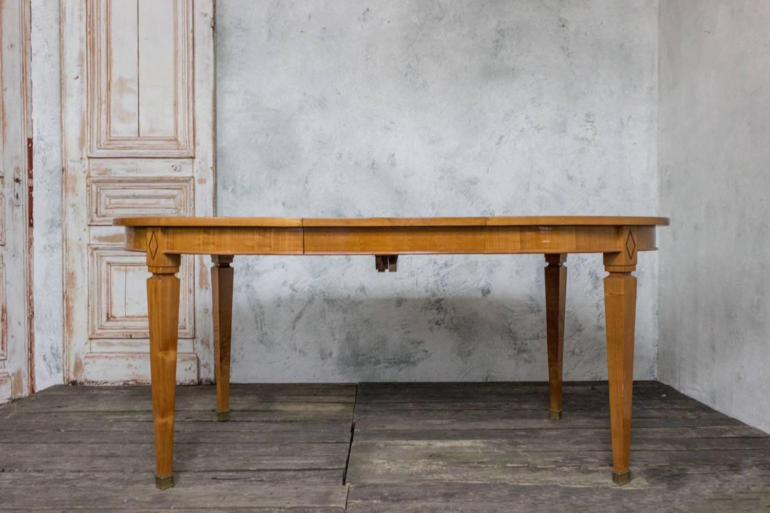 French 1940s Oval Dining Table 2