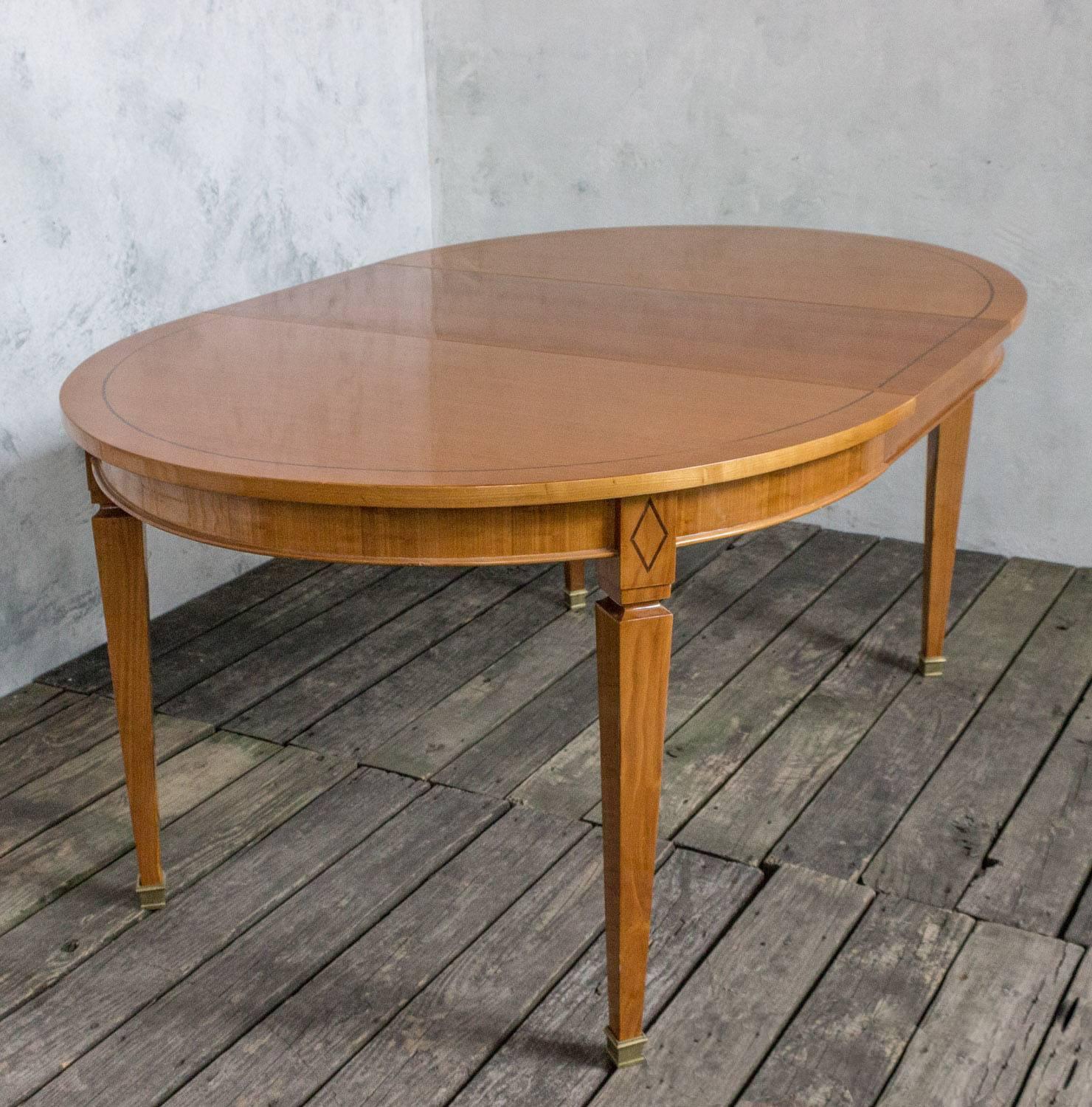 French 1940s Oval Dining Table 2