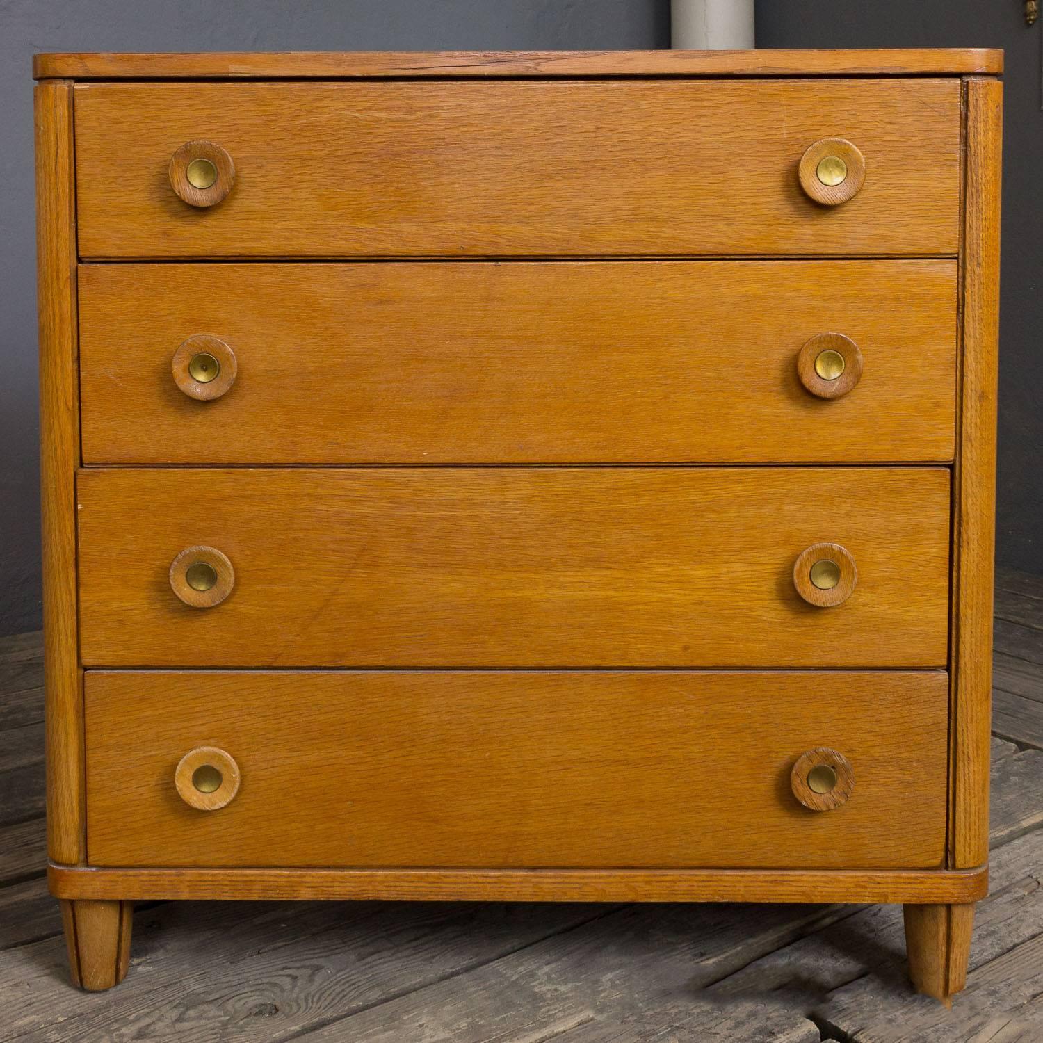 Mid-Century Modern American 1940s Oak Chest of Drawers