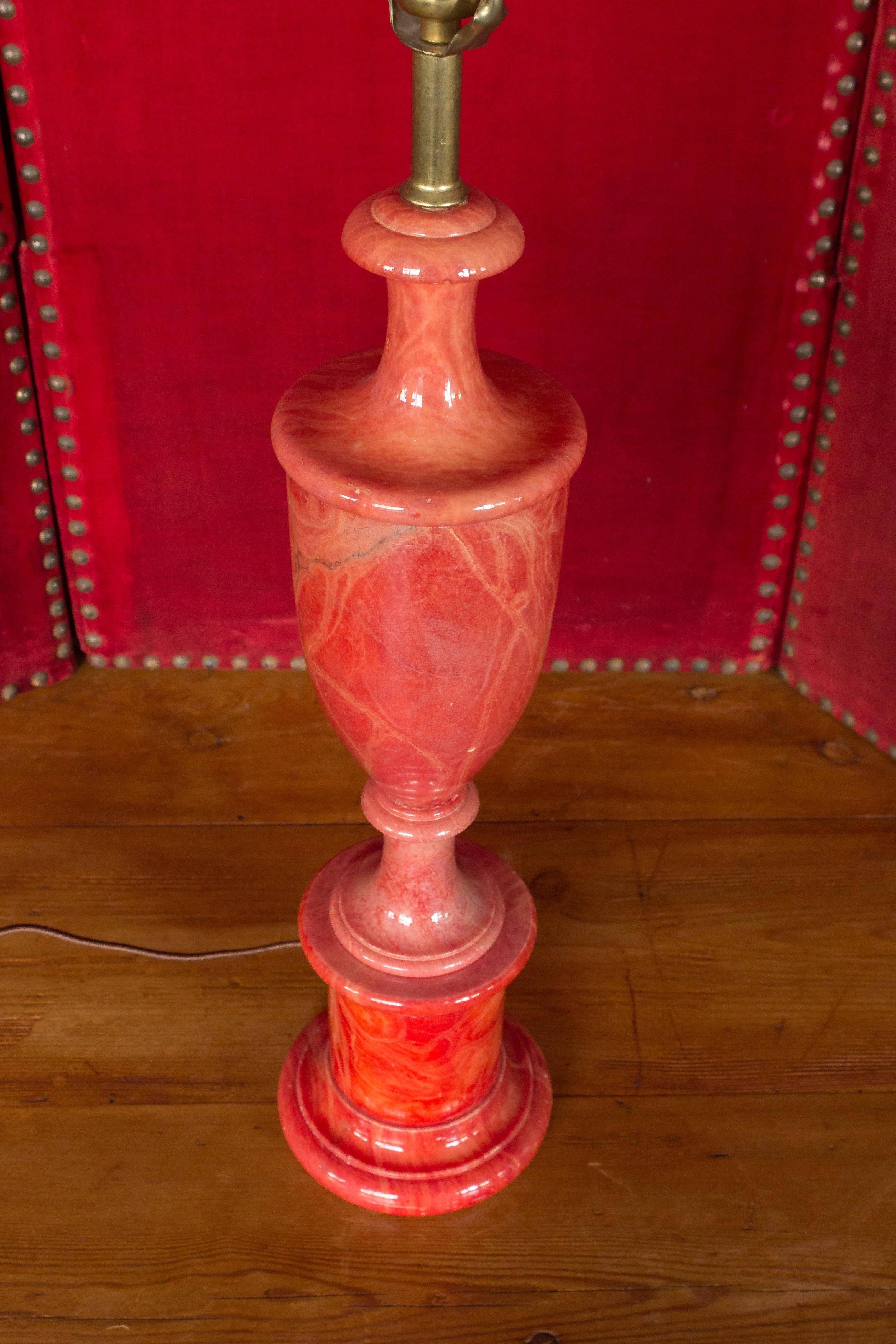 Pair of Italian Red Alabaster Lamps In Good Condition In Buchanan, NY