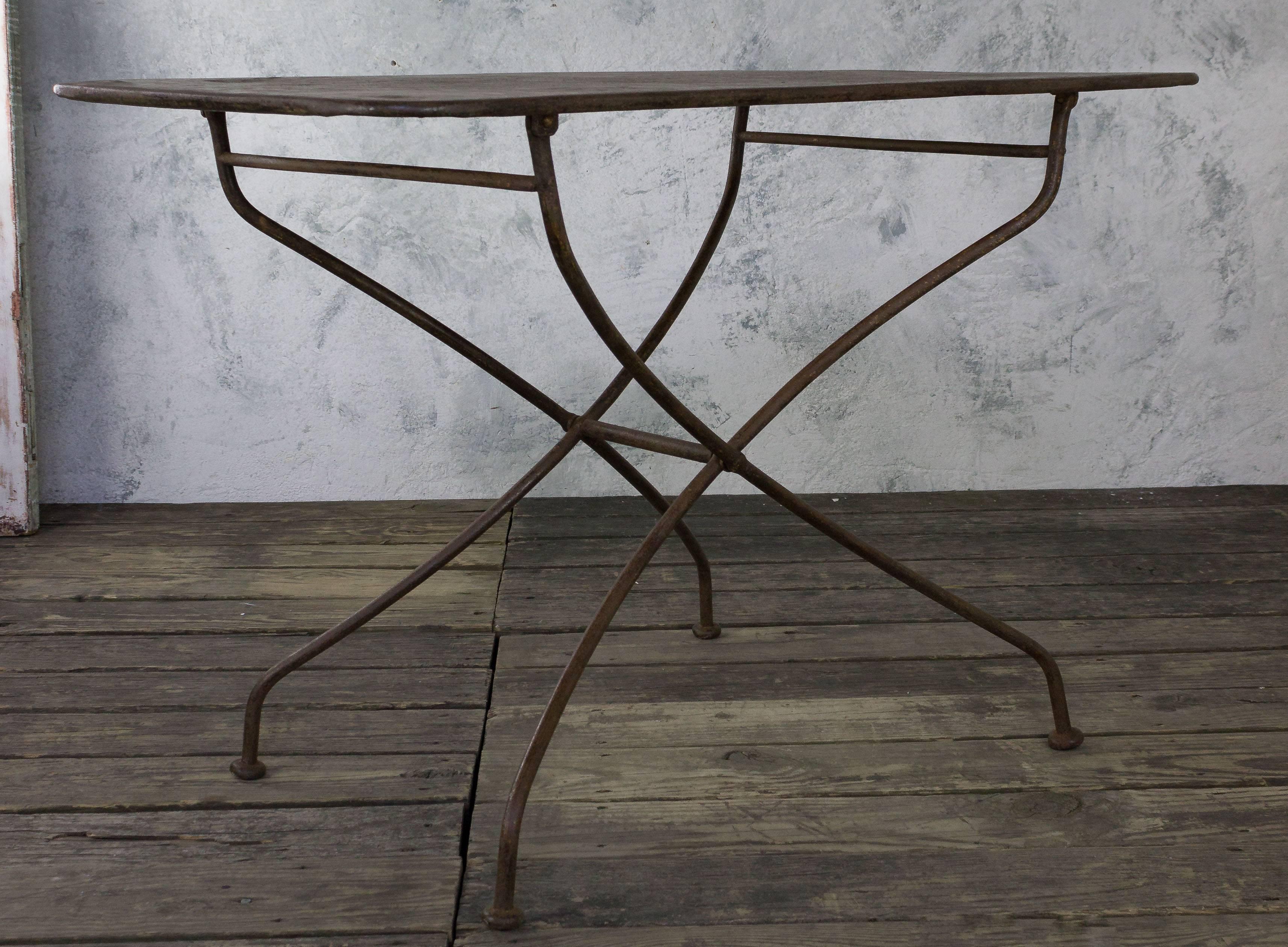 Early 20th French Folding Garden Table with Patina In Good Condition In Buchanan, NY