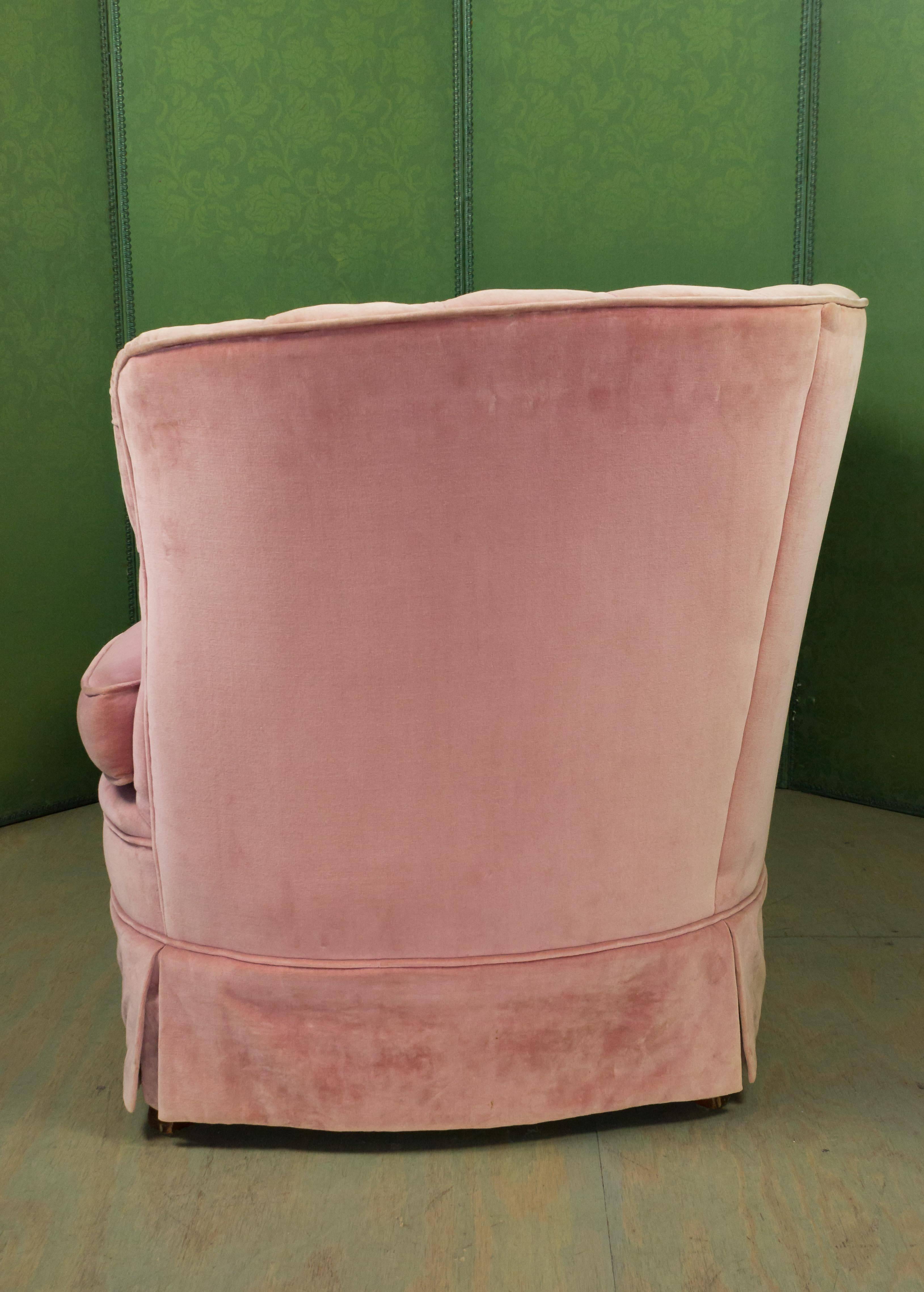 20th Century Small Pink Velvet Settee