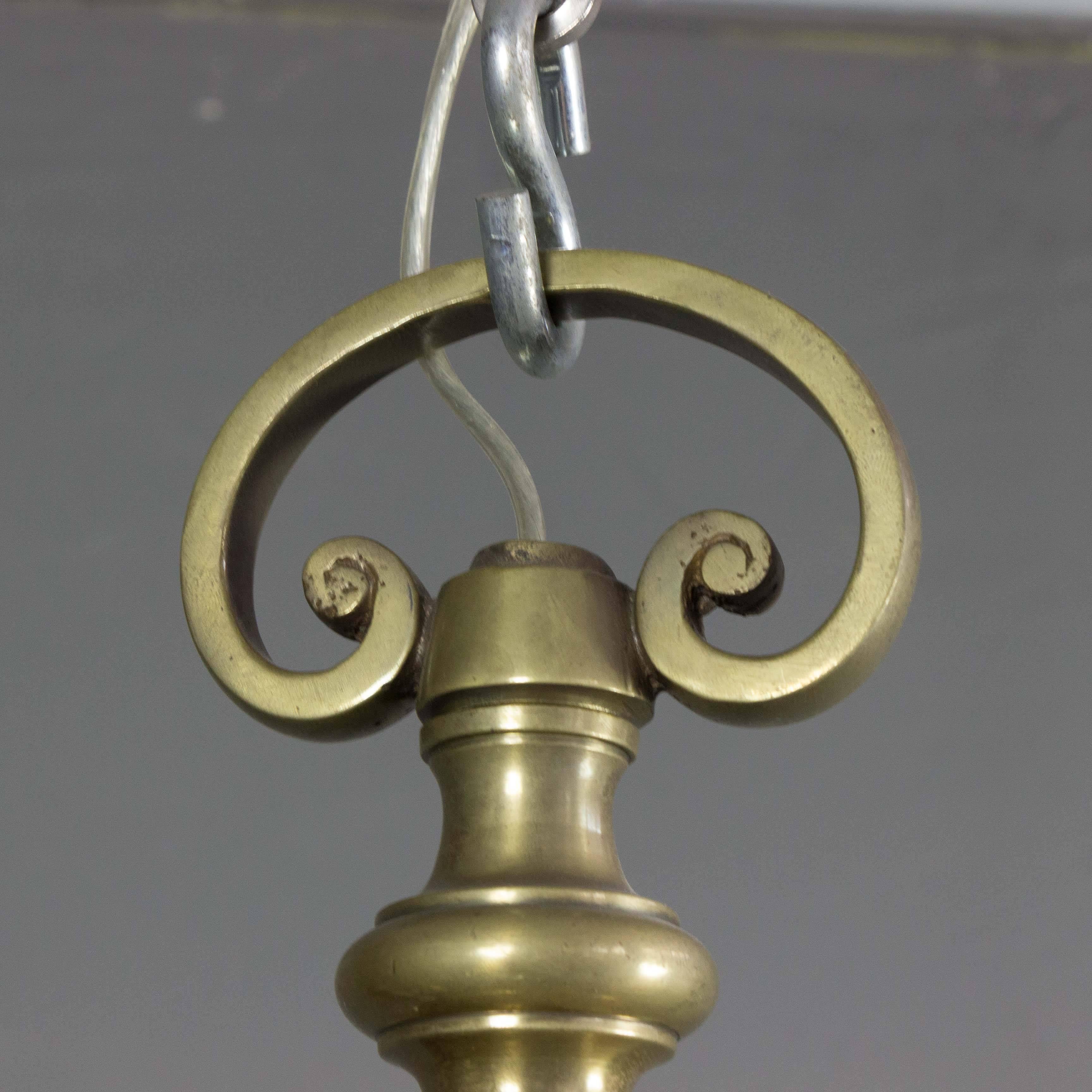 French 1940s Double Tiered Twelve-Armed Bronze Chandelier For Sale 5