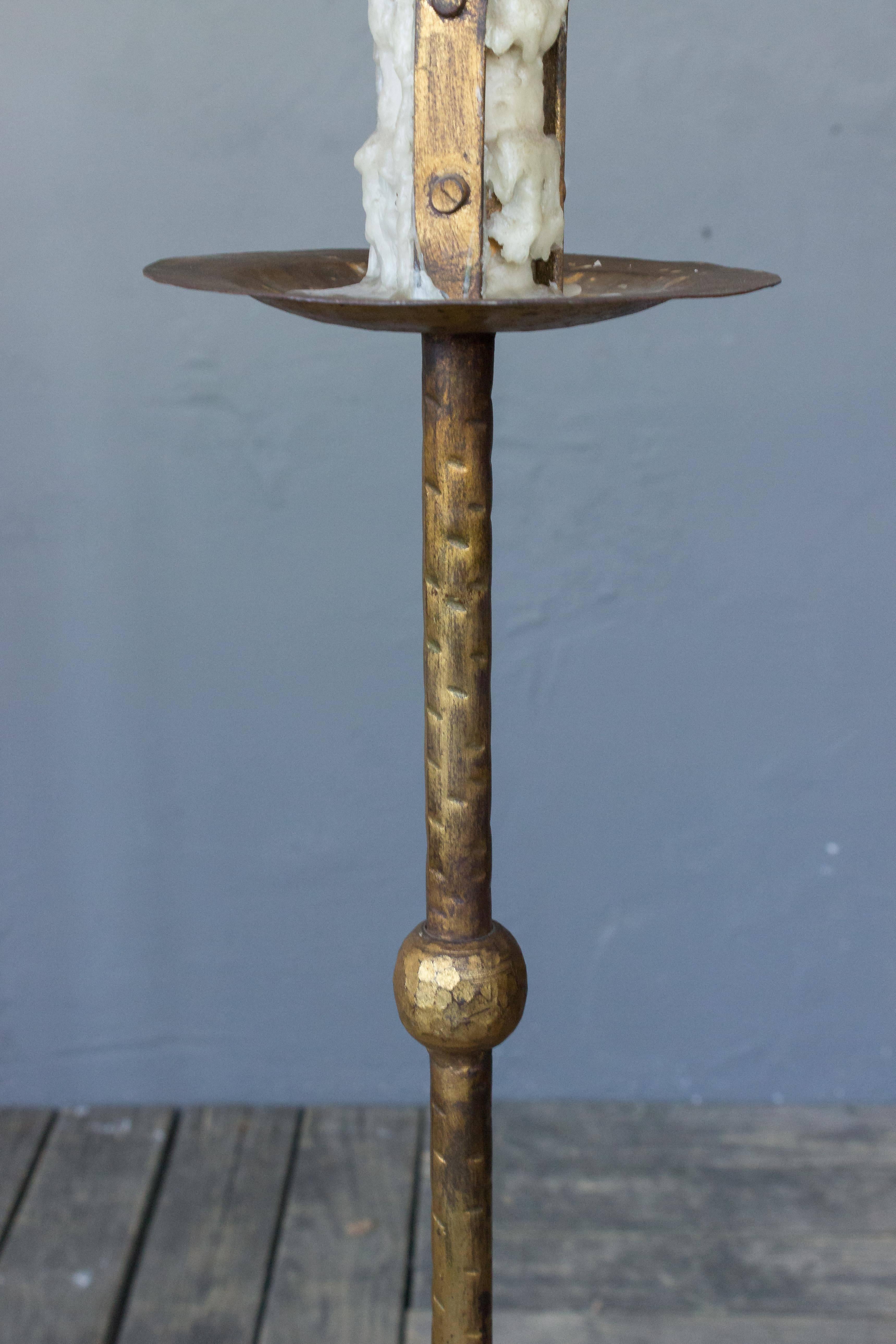 Spanish Gilt Wrought Iron Floor Lamp In Good Condition In Buchanan, NY