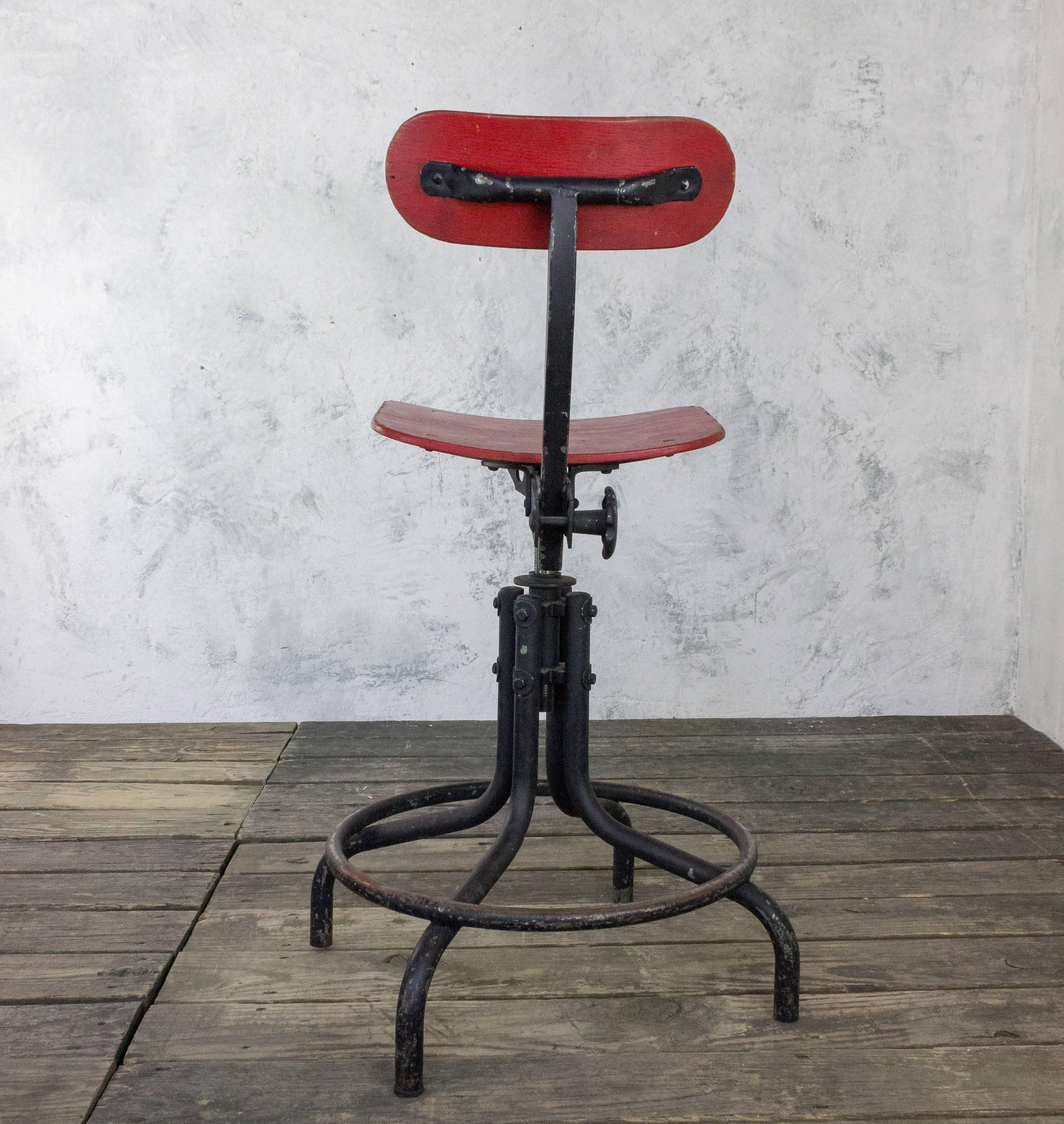 Red 1950s Industrial Stool In Good Condition For Sale In Buchanan, NY