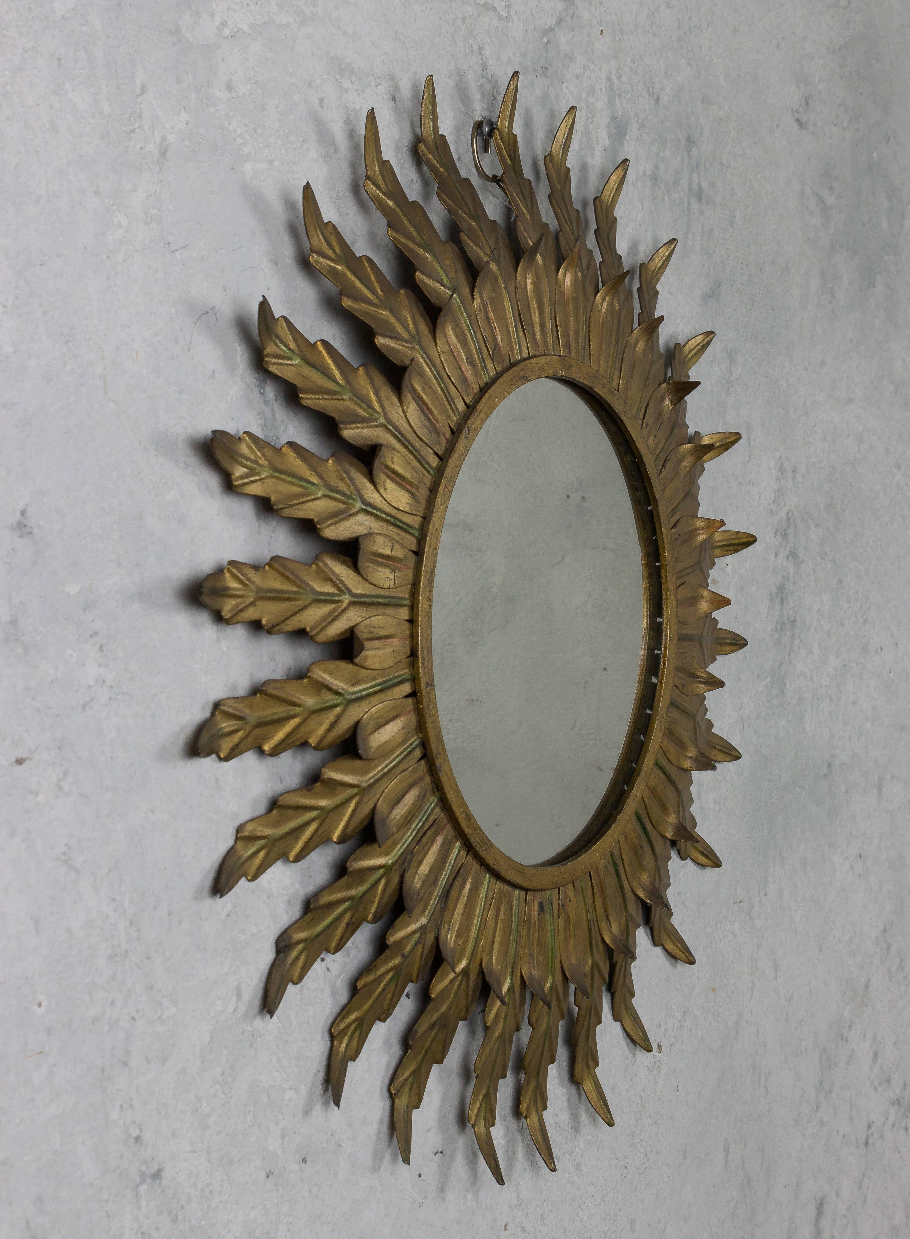 Gilt Metal Sunburst Mirror with Radiating Leaves In Good Condition In Buchanan, NY