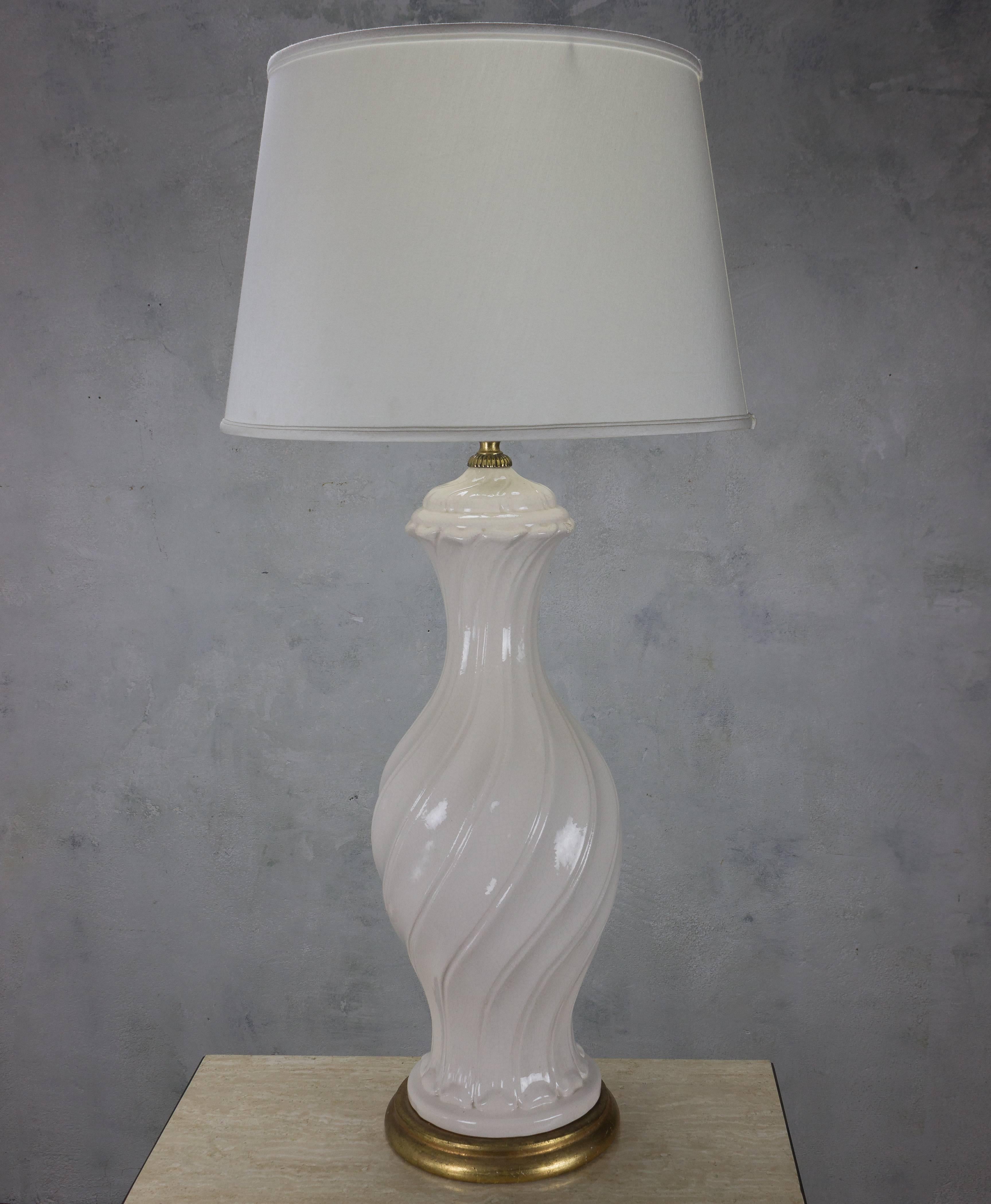 Mid-20th Century 1950s Spanish White Ceramic Lamp with Gold Base For Sale