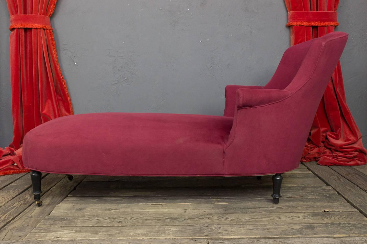 French 19th Century Chaise Longue In Good Condition In Buchanan, NY