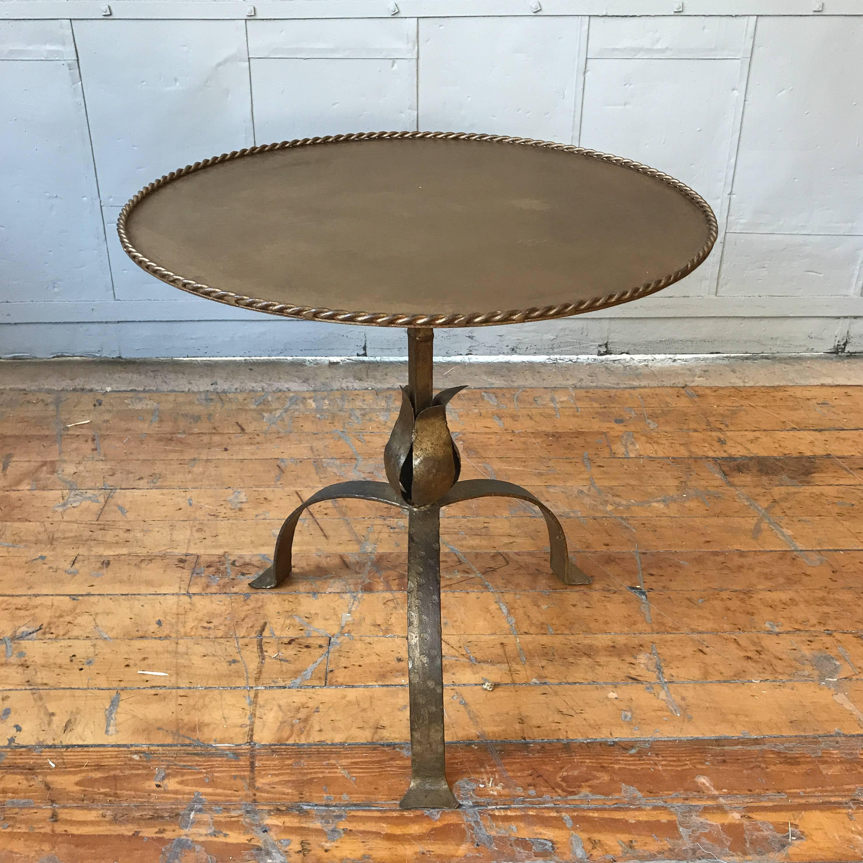 Spanish Gilt Iron Side Table with Leaf Motif In Good Condition In Buchanan, NY