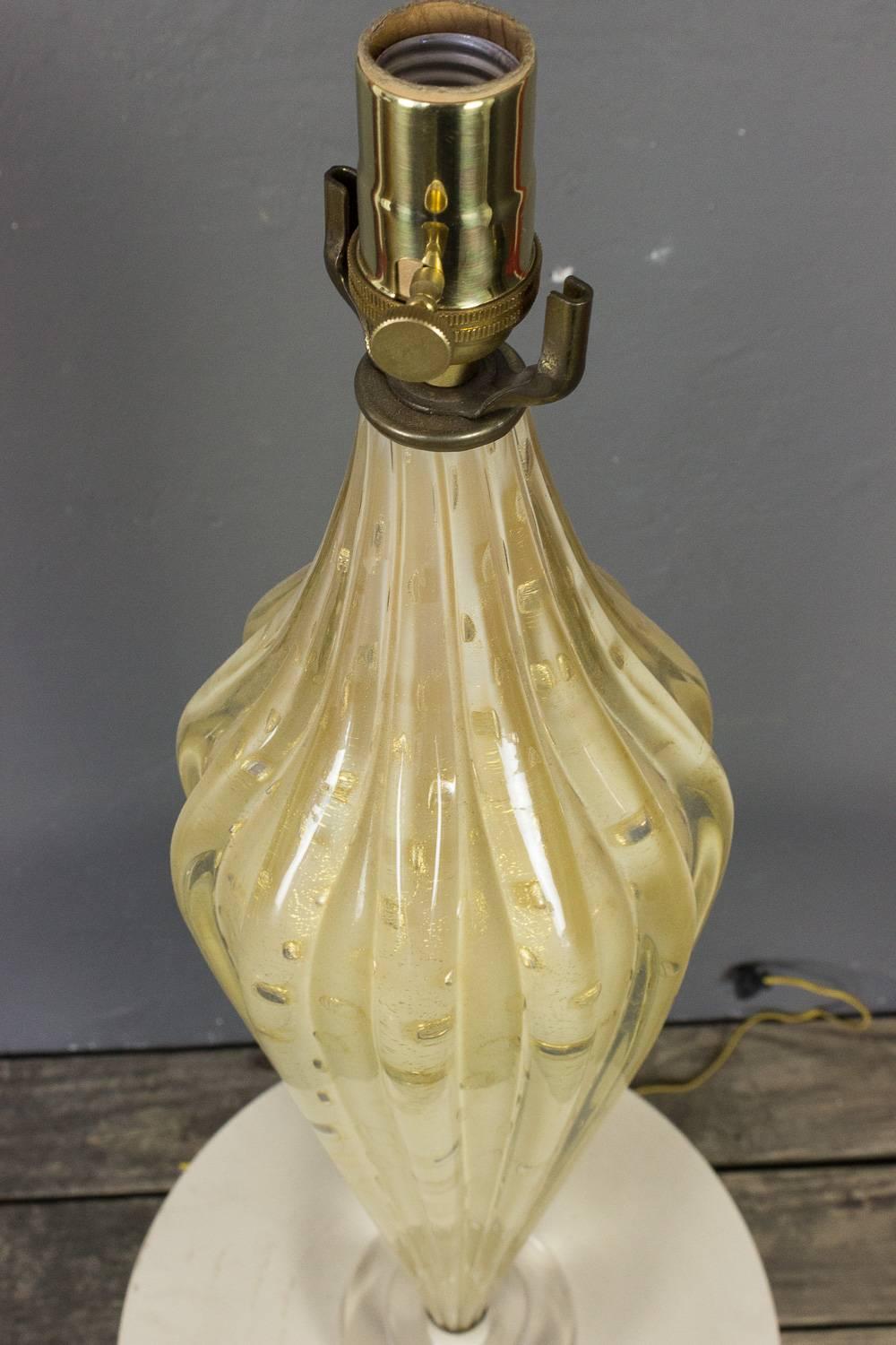 Mid-20th Century Italian 1940s Golden Yellow Murano Glass Lamp For Sale