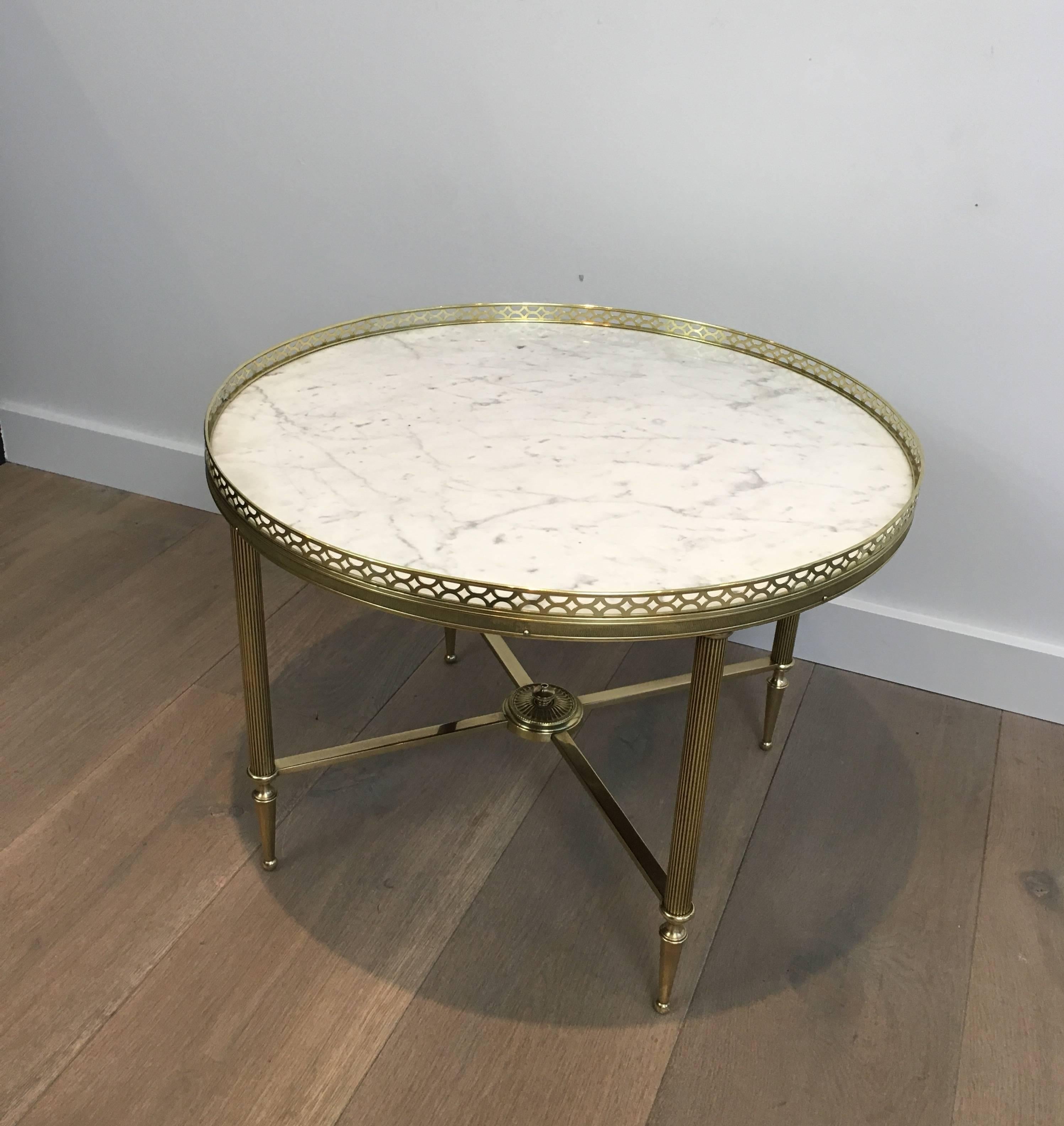 Mid-20th Century Pair of Brass End Tables with White Marble Tops by Maison Jansen
