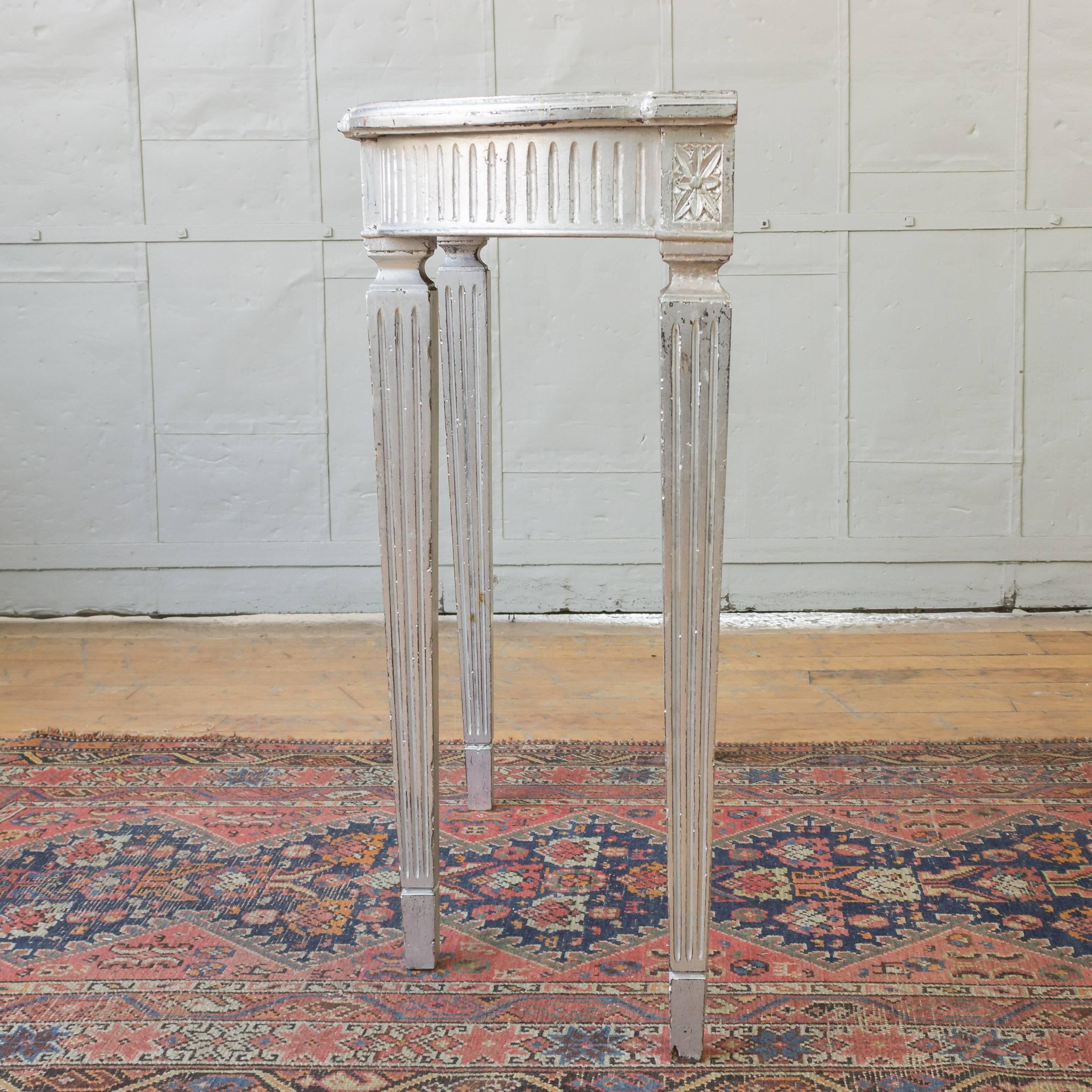 French 1940s Silvered Neoclassical Style Console (Farbe)