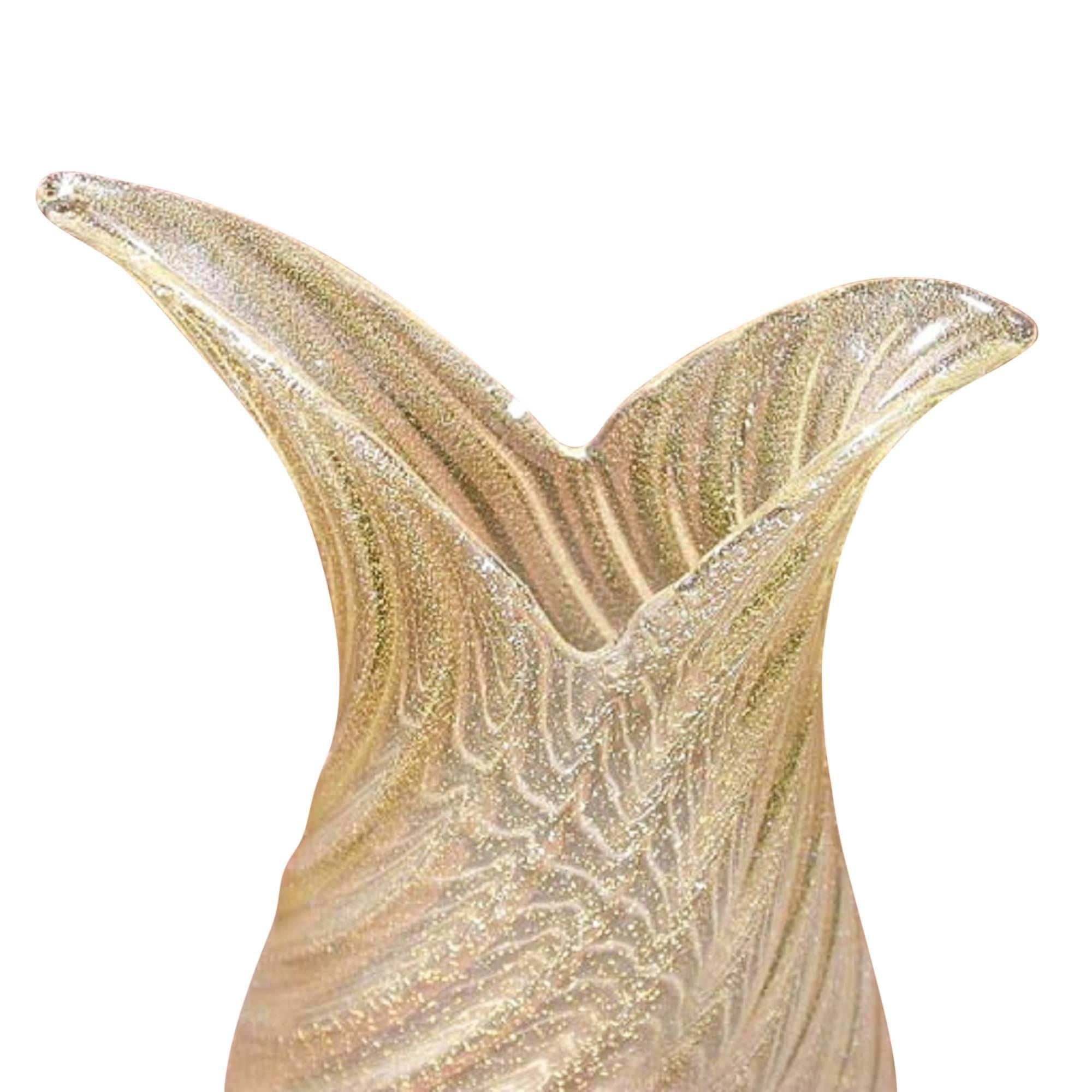 Cordonato d'oro glass vase, clear with gold inclusions, by Barovier e Toso, Italian, 1930s. Measures: Height 11 in, width 5 in, depth 3 in. 
  