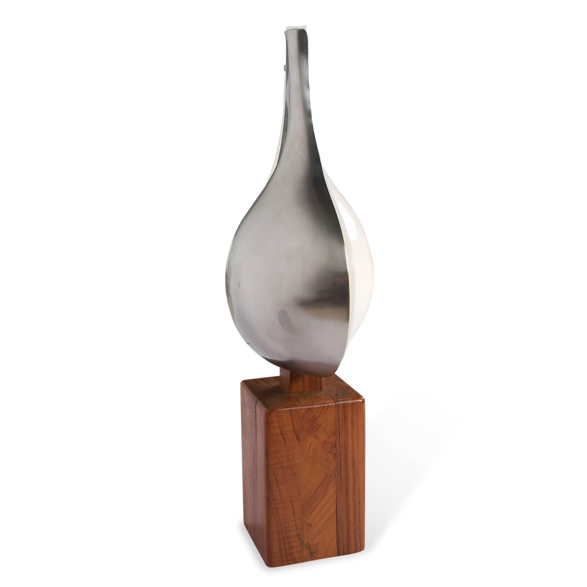 Mid-20th Century Teardrop Shaped Steel and Plastic Table Lamp, French, 1960s For Sale