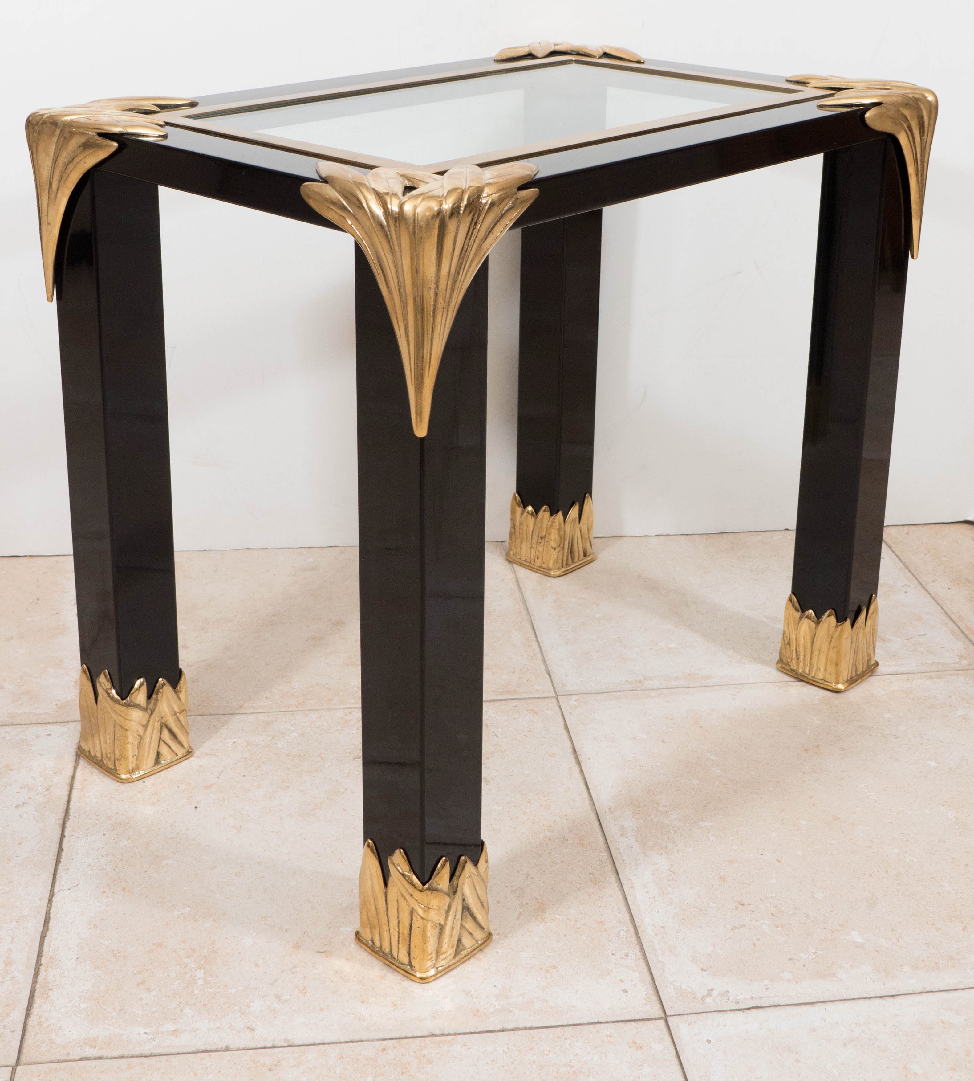 Pair of Black Lacquered Wood and Glass Side Tables In Good Condition In New York, NY