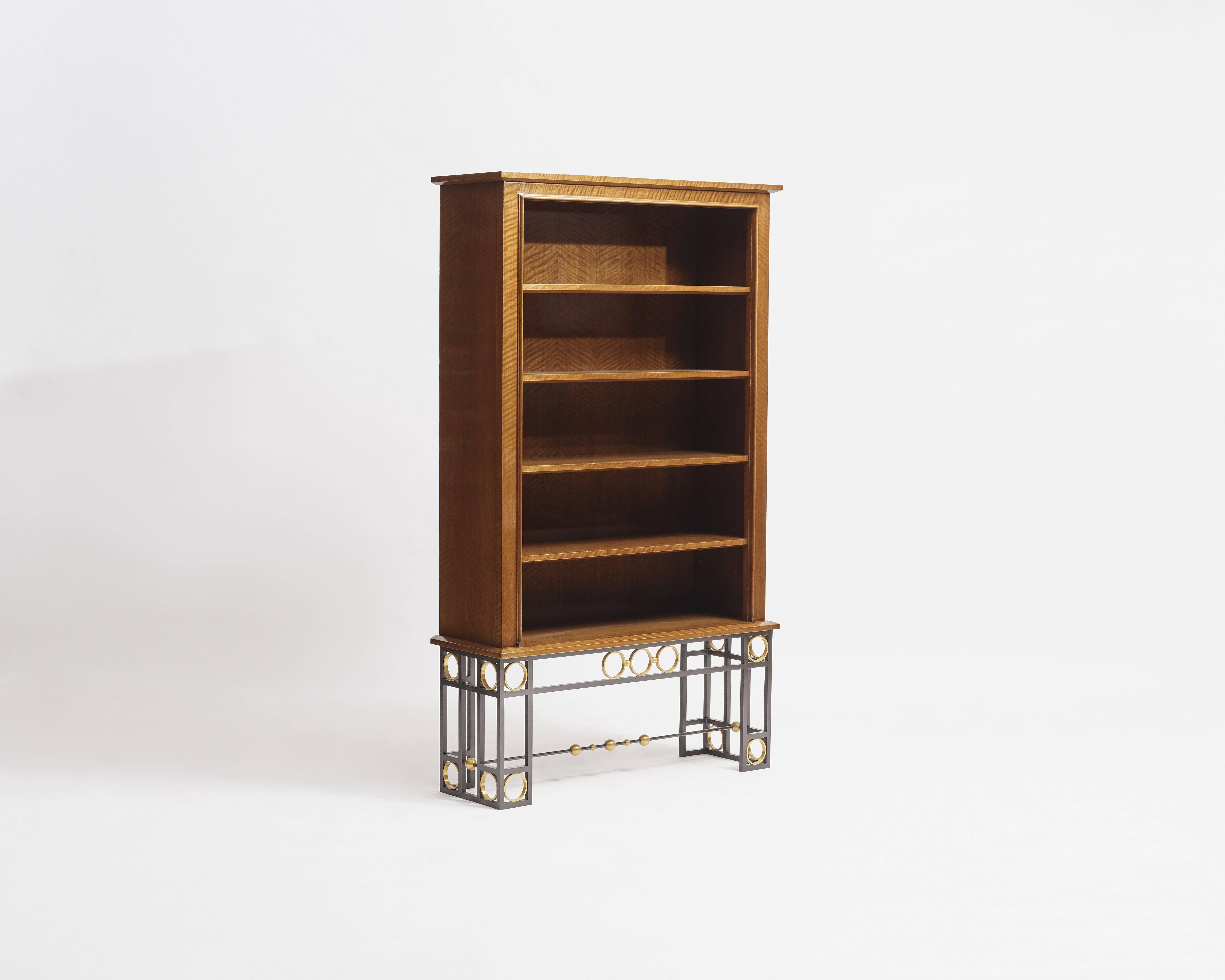 This pair of book cases is quintessential midcentury Leleu both in it’s pared down aesthetic and fresh embrace of ornament.

Exhibited:
These were exhibited in the two museum retrospectives on Leleu: Leleu 50 ans de mobilier & de decoration,