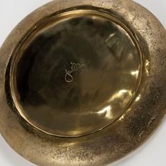 Jaimal Odedra, "Rana", bandeja de bronce fundido en arena, Marruecos, 2015