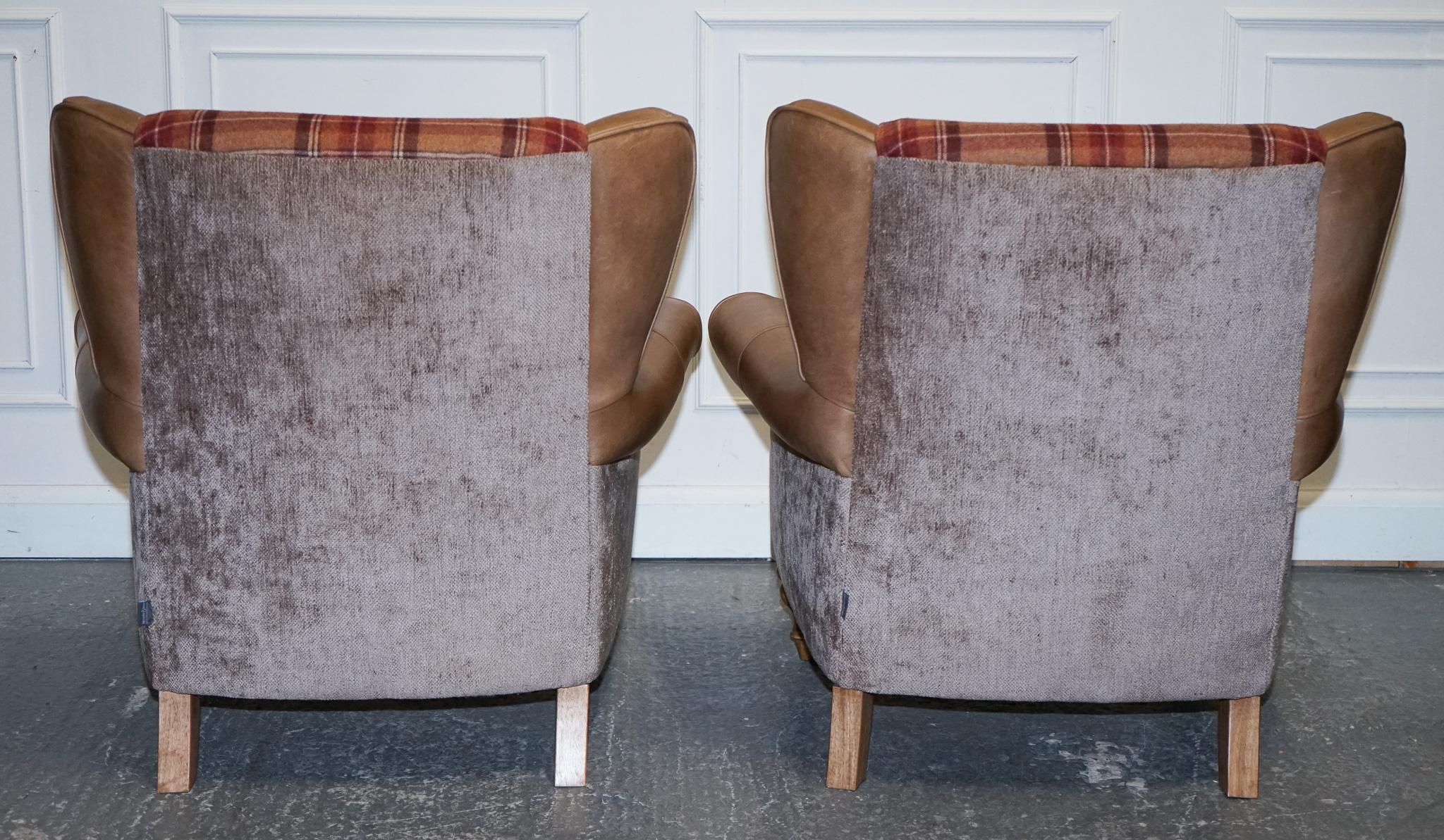 Cuir LE PAYSAGE STAGNANT DE  FAUTEUILS À OREILLES EN CUIR ET TISSU ALEXANDER & JAMES LAWRENCE en vente