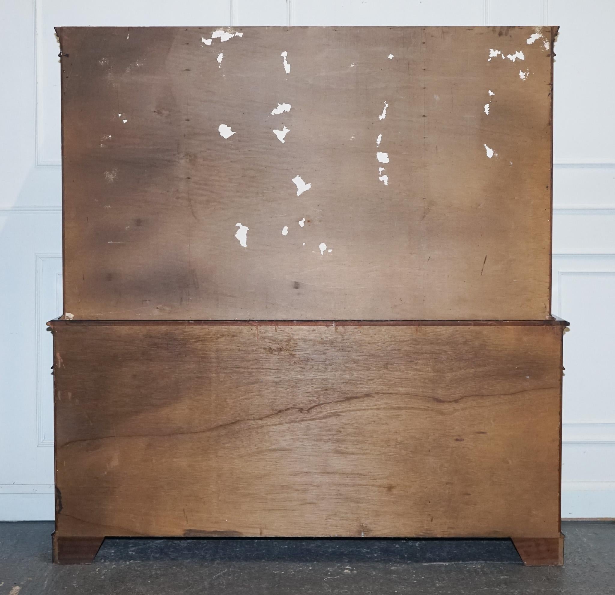 STUNNING GEORGIAN STYLE BREAKFRONT FOUR DOOR DISPLAY CABiNET BOOKCASE For Sale 13