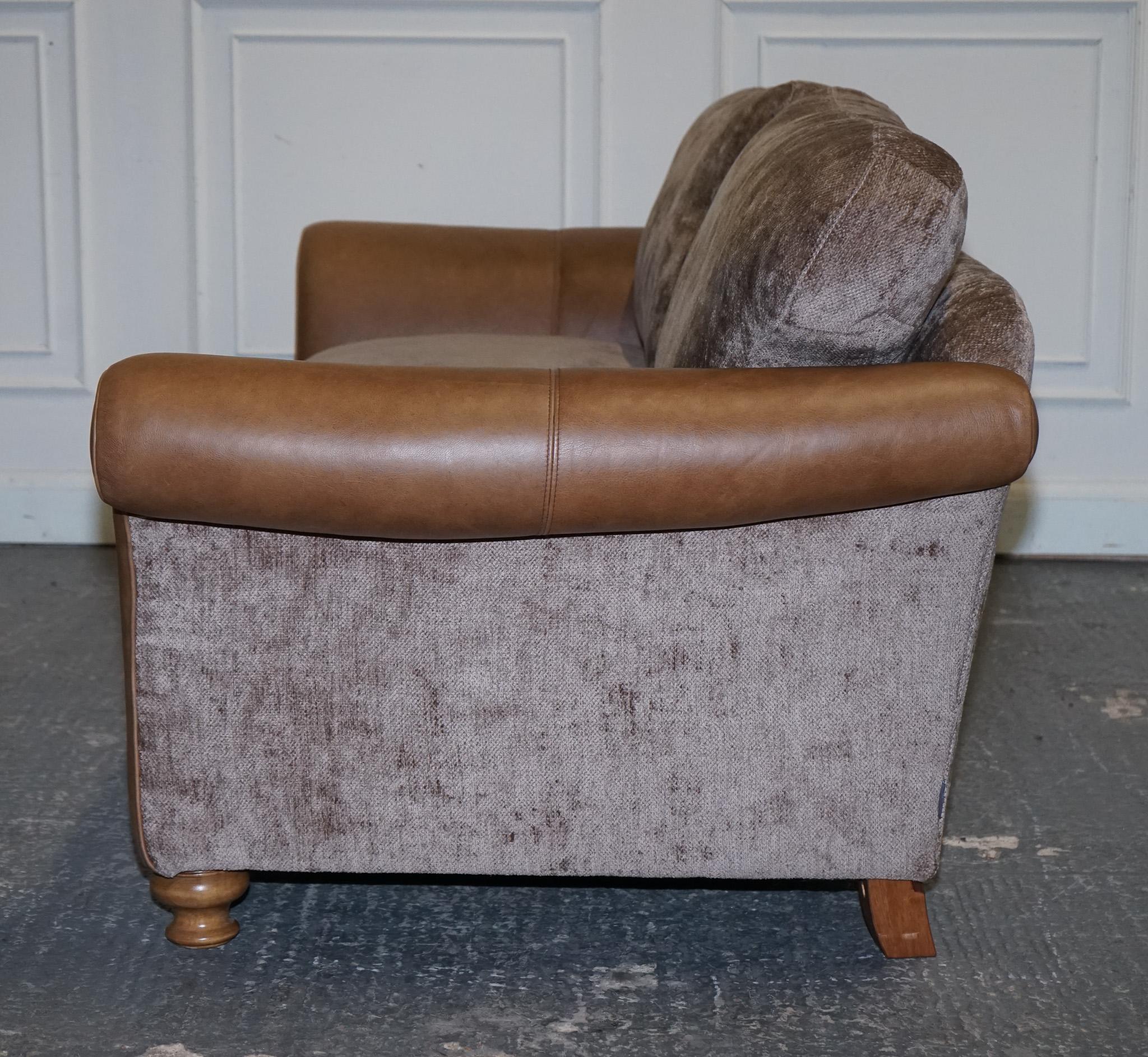 VINTAGE ALEXANDER & JAMES BLAKE SOFA DE 3 ASIENTOS EN CUERO Y FABRiC PVP £2240 en venta 6