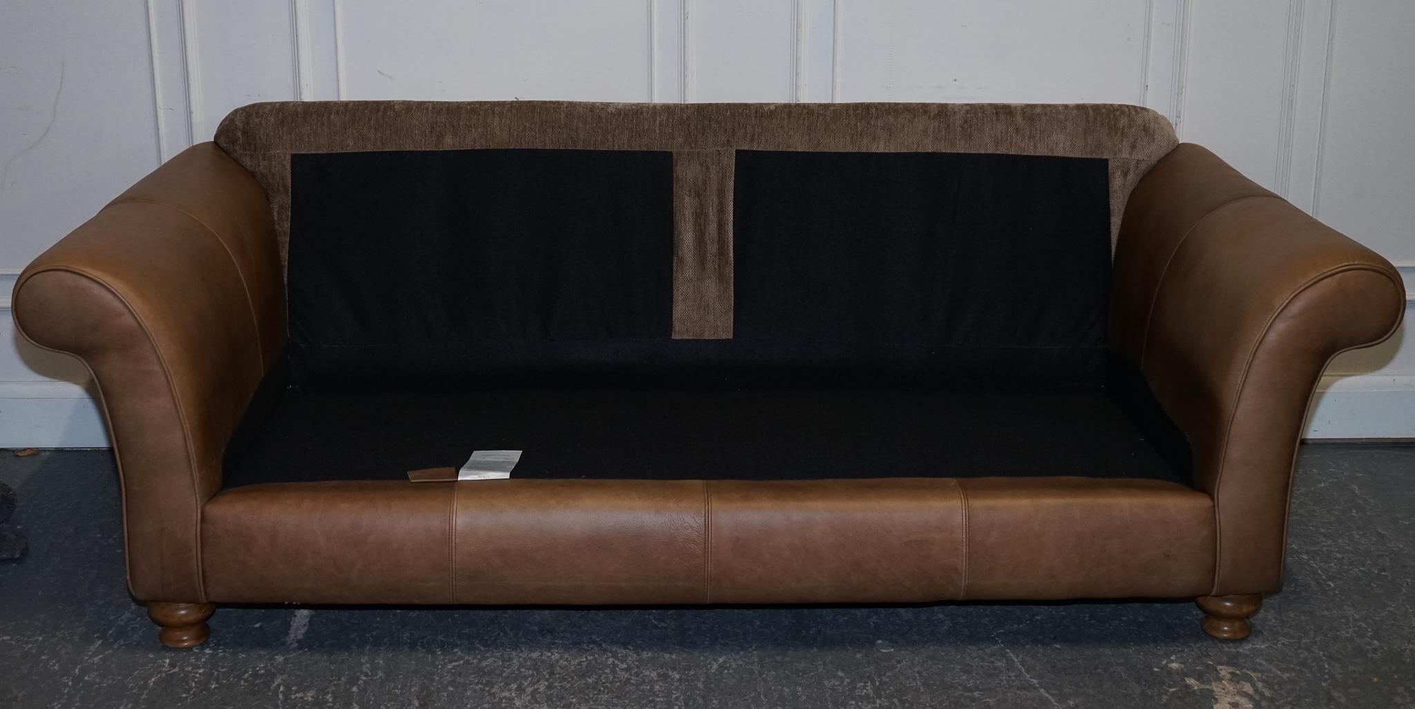 VINTAGE ALEXANDER & JAMES BLAKE SOFA DE 3 ASIENTOS EN CUERO Y FABRiC PVP £2240 en venta 9