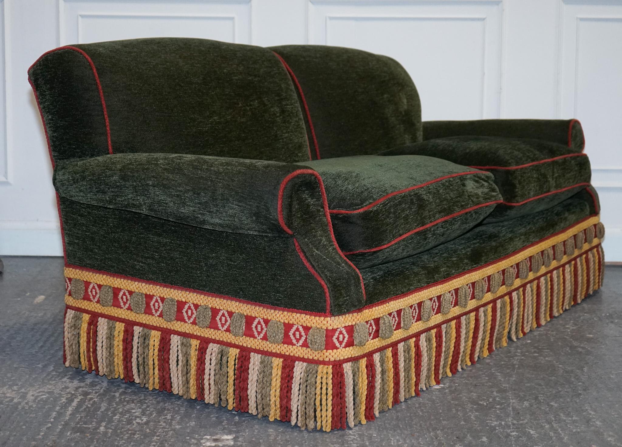 PETER DUDGEON BRITISCHES HANDGEARBEITETES GRÜNES GEWEBE HOWARD STYLE 3-SITZ-SOFA RRP£12000 (Stoff) im Angebot