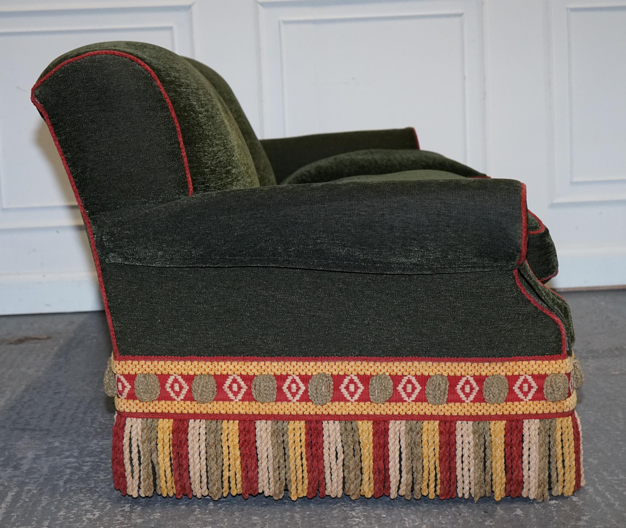 PETER DUDGEON BRITISCHES HANDGEARBEITETES GRÜNES GEWEBE HOWARD STYLE 3-SITZ-SOFA RRP£12000 im Angebot 1