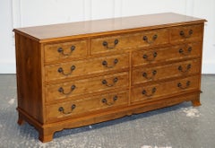 STUNNING GEORGIAN STYLE WALNUT SIDEBOARD BANK oF DRAWERS