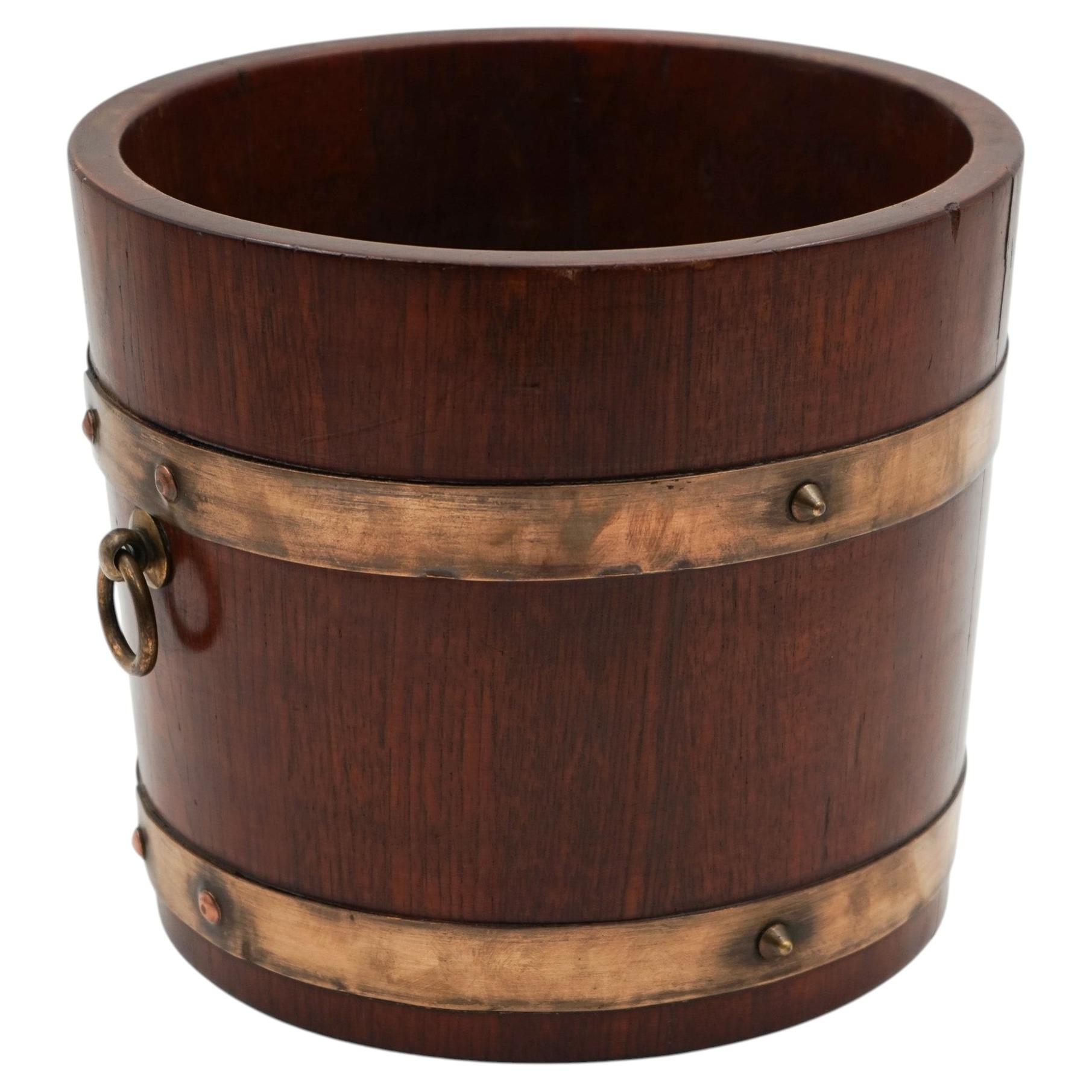 ANTIQUE R A LISTER & CO OAK 1900s EDWARDIAN BUCKET WiTH BRASS BRACES For Sale
