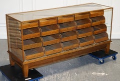 ANTIQUE 1920 ENGLISH VICTORIAN OAK HABERDASHERY SHOP COUNTER WITH ORIGiNAL GLASS