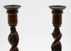 PAAR FRÜHVIKTORIANISCHE KERZENHALTER AUS ENGLISCHER EICHE MIT „BARLEY TWIST“-VERZIERUNG (4)