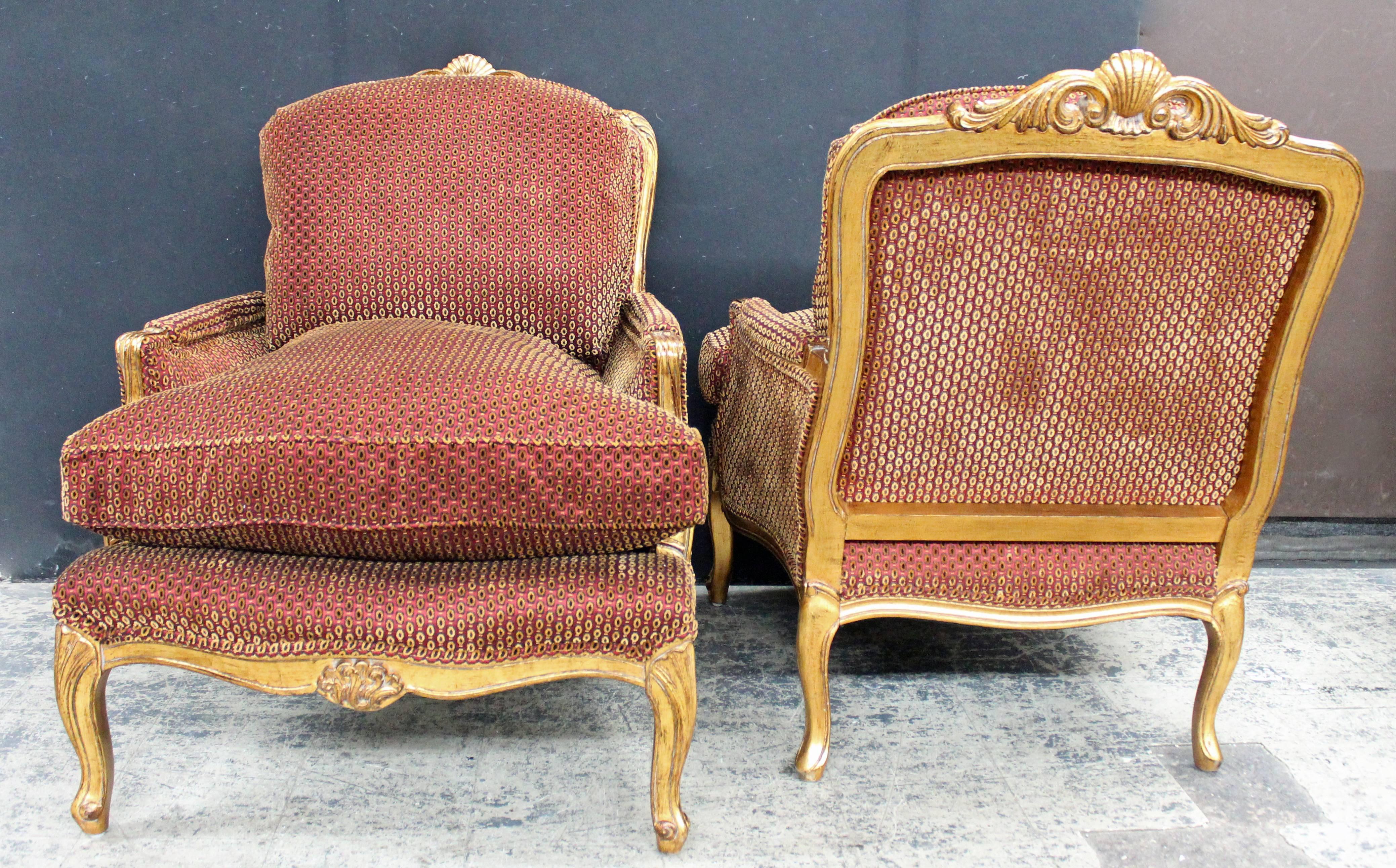 Pair of Gilded French, Louis XV Bergères in a Rich Sculpted Velvet In Excellent Condition In Bronx, NY