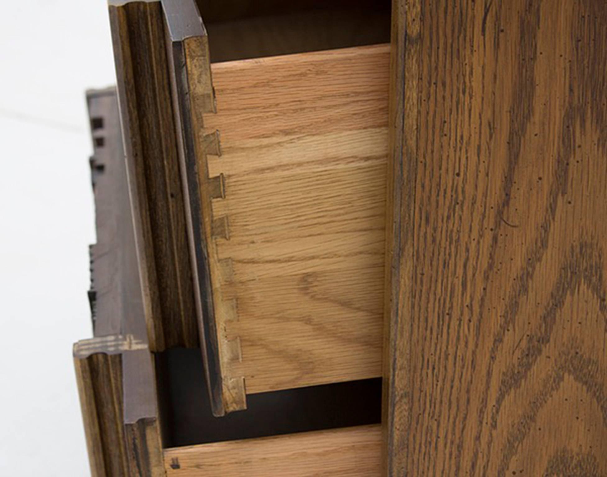 Brutalistische Kommode mit fünf Schubladen aus Eichenholz, entworfen von Lane Furniture (Brutalismus) im Angebot