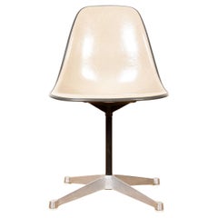 Set of 2 of Vintage Eames Shell Chairs for Herman Miller