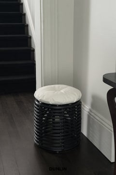 Handgewebter Rattan-Hocker von Dunlin – vielseitiges Deko-Element