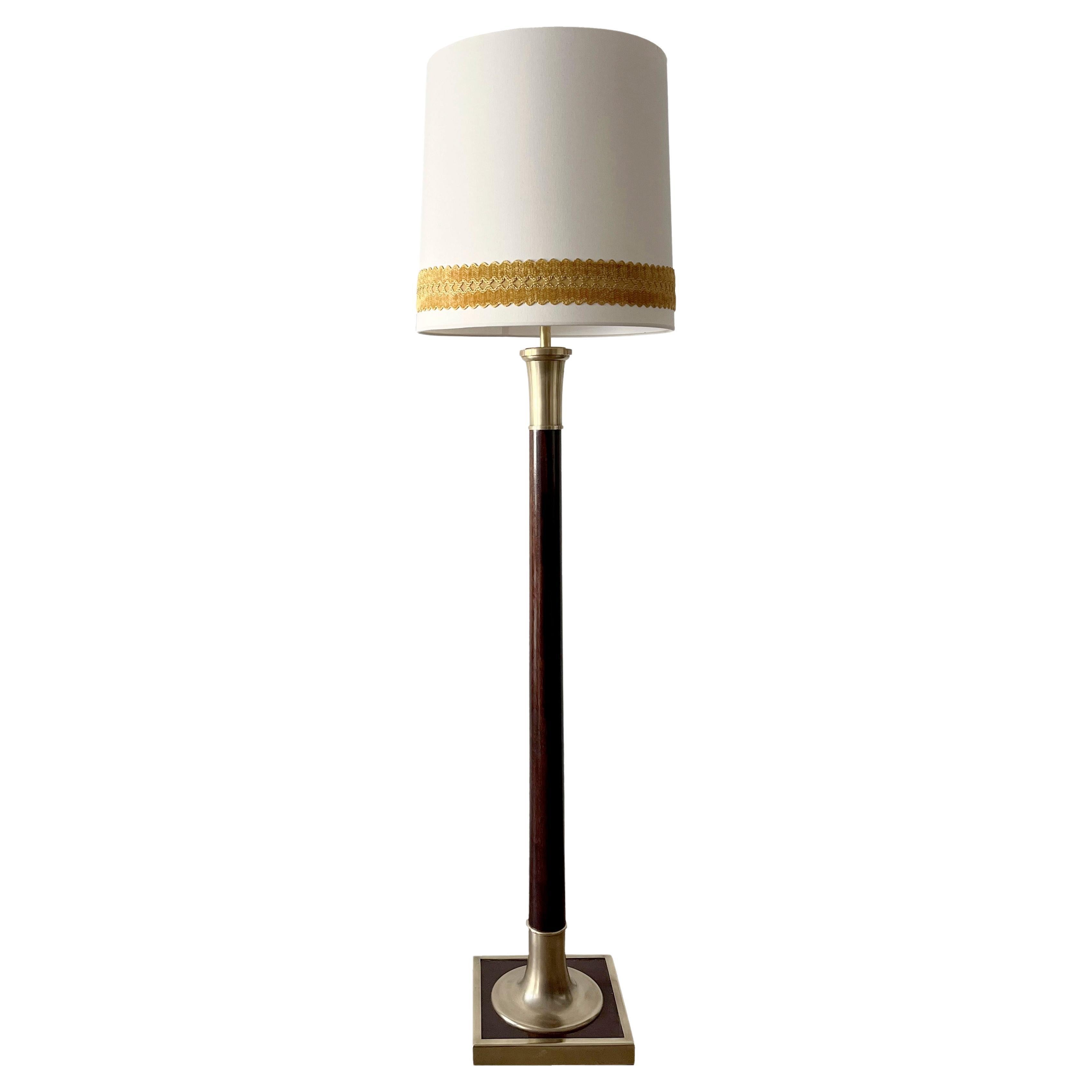 Stehlampe aus Metalarte, Mahagoni, Messing, zweiflammige Leuchten, Spanien, 1960er Jahre