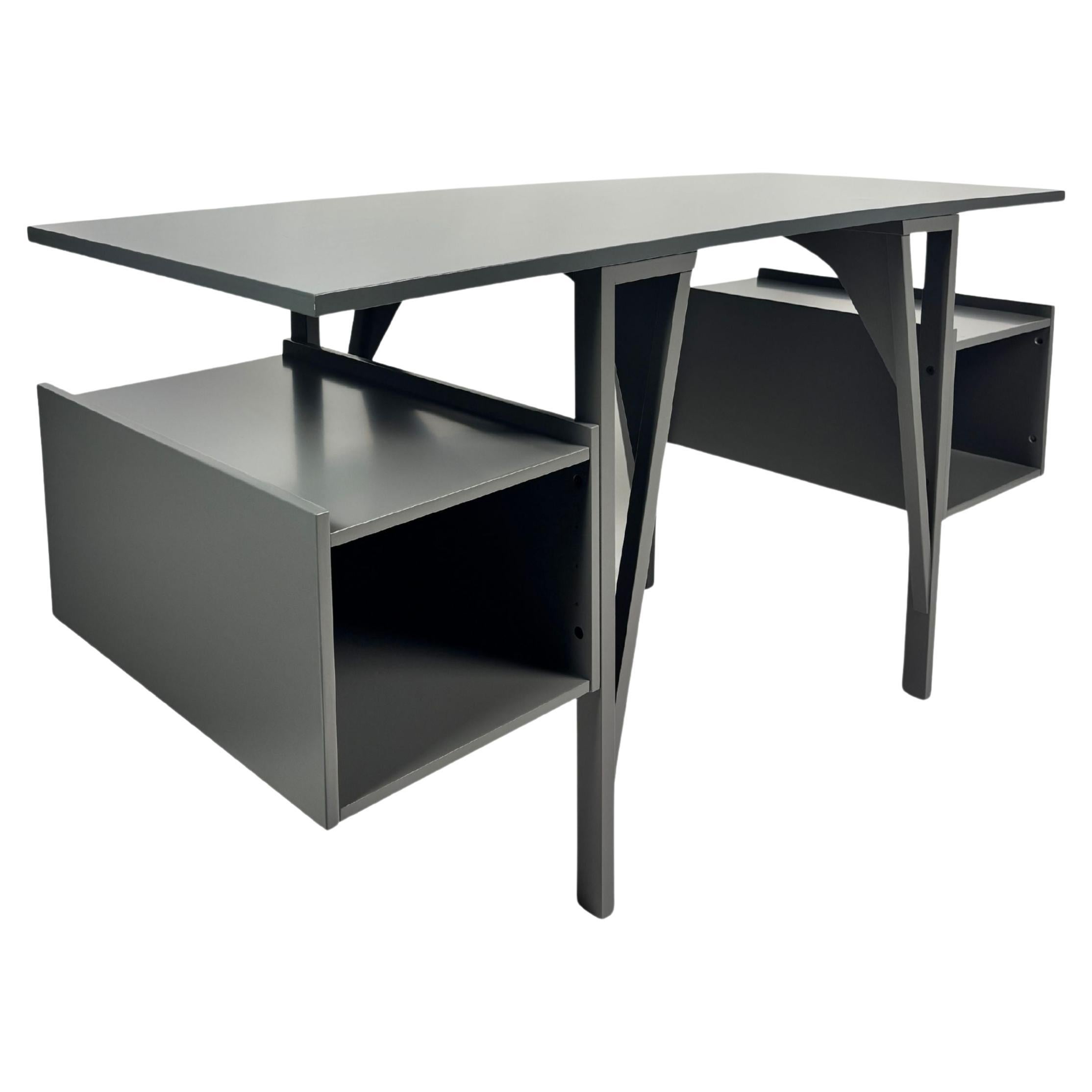 Ultra raro conjunto de Escritorio y silla Bonacina de Castiglioni