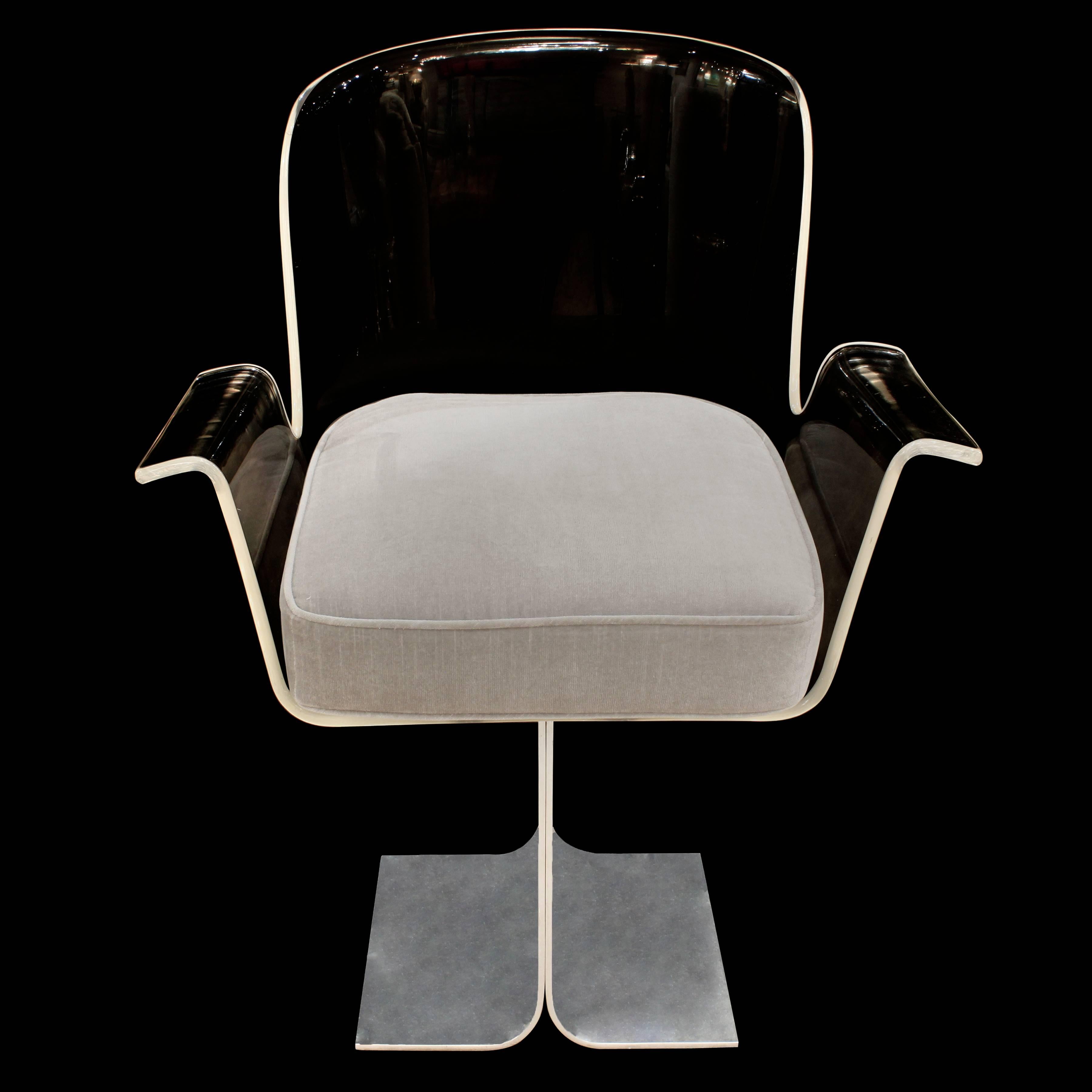 Sculptural desk chair No. 171 with swivelling Lucite seat and cushion on polished aluminium base by I. M. Rosen for The Pace Collection, American 1970s.