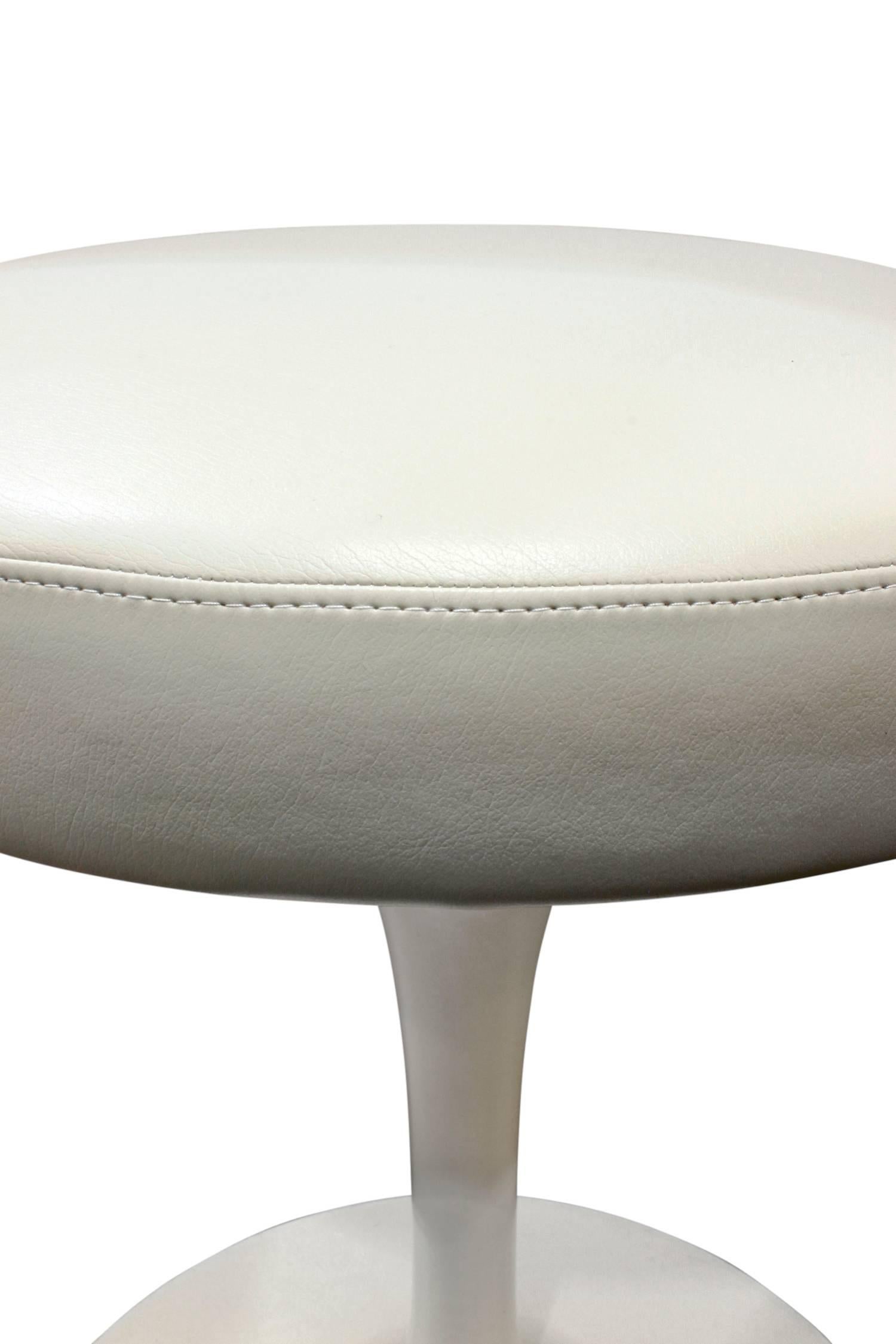 Tulip stool by Eero Saarinen for Knoll, American 1950s (retains original Knoll label on bottom).