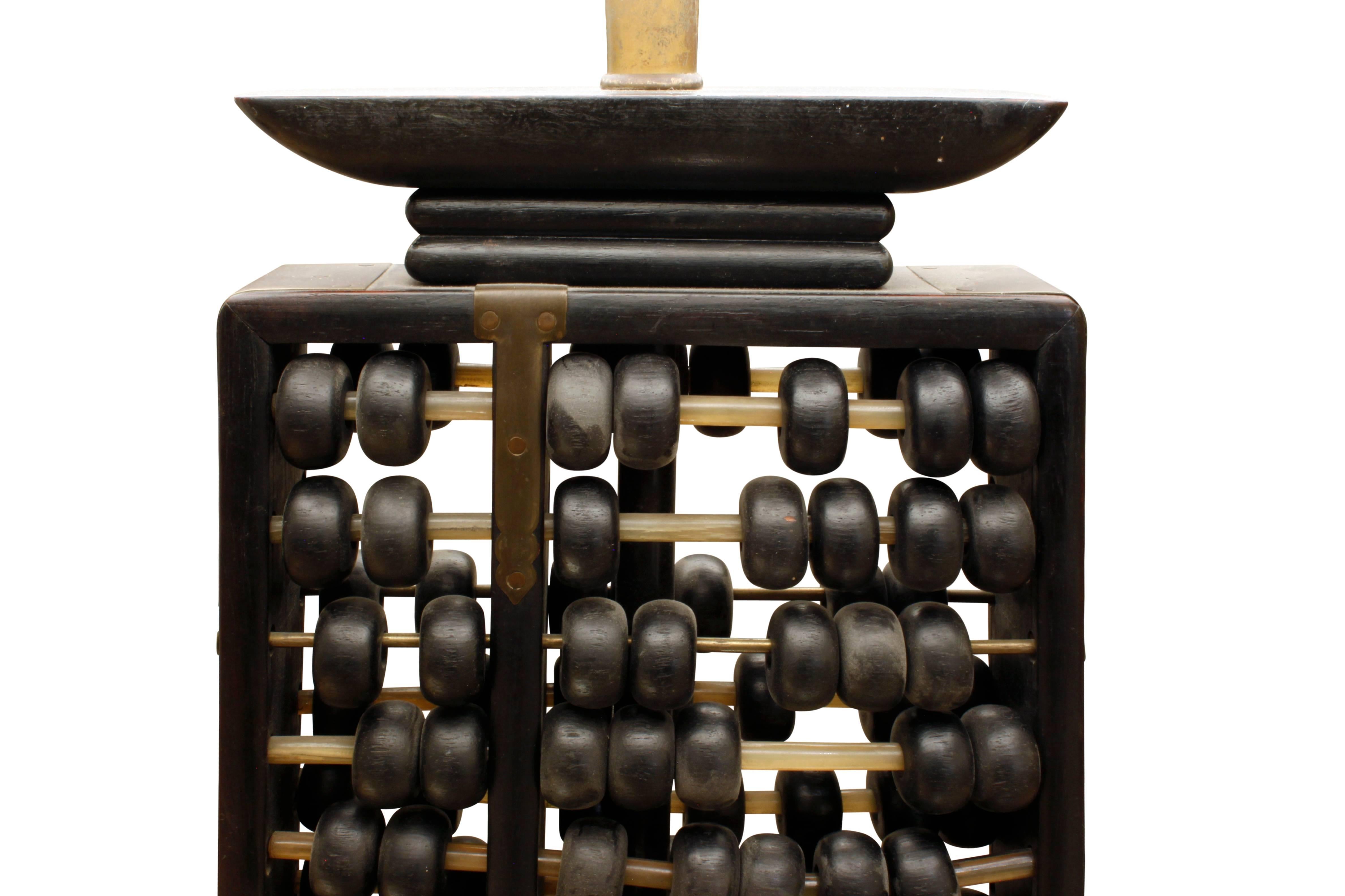 Abacus-Tischlampe mit Messing-Akzenten:: 1940er Jahre (Mitte des 20. Jahrhunderts)