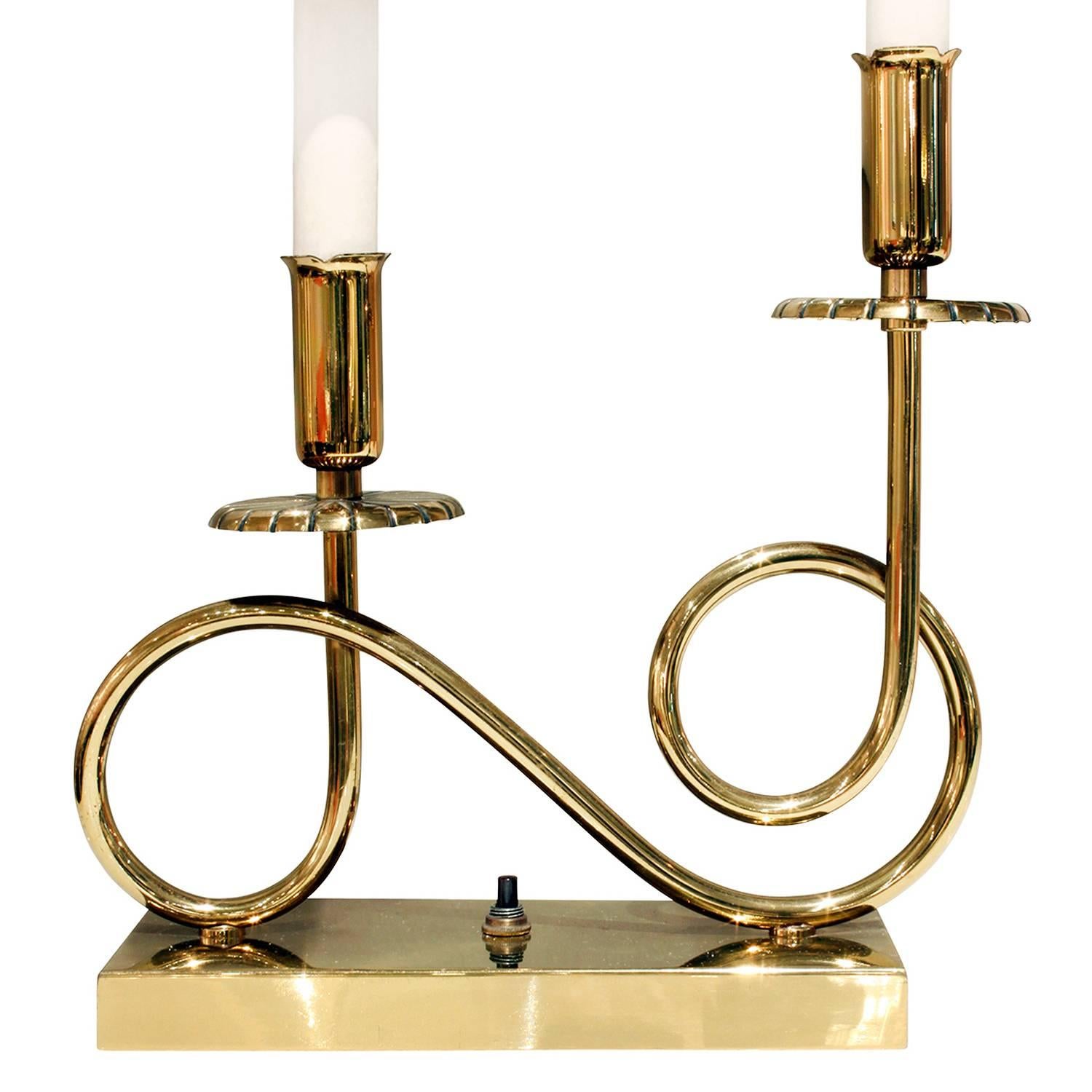 Hand-Crafted Pair of Elegant Brass Lamps in the Style of Tommi Parzinger, 1950s