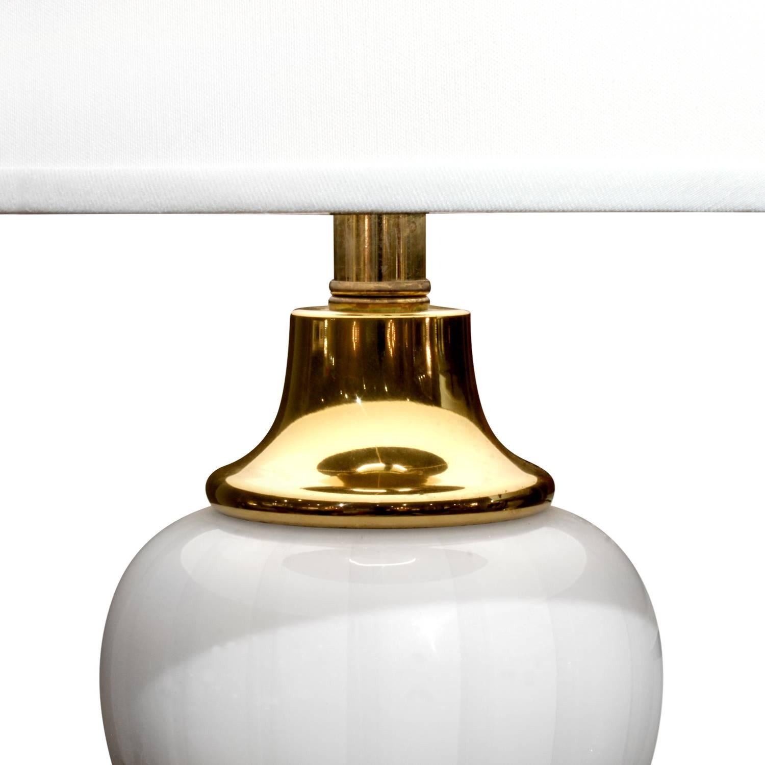 Modern Pair of Murano Handblown White Glass Lamps, 1970s