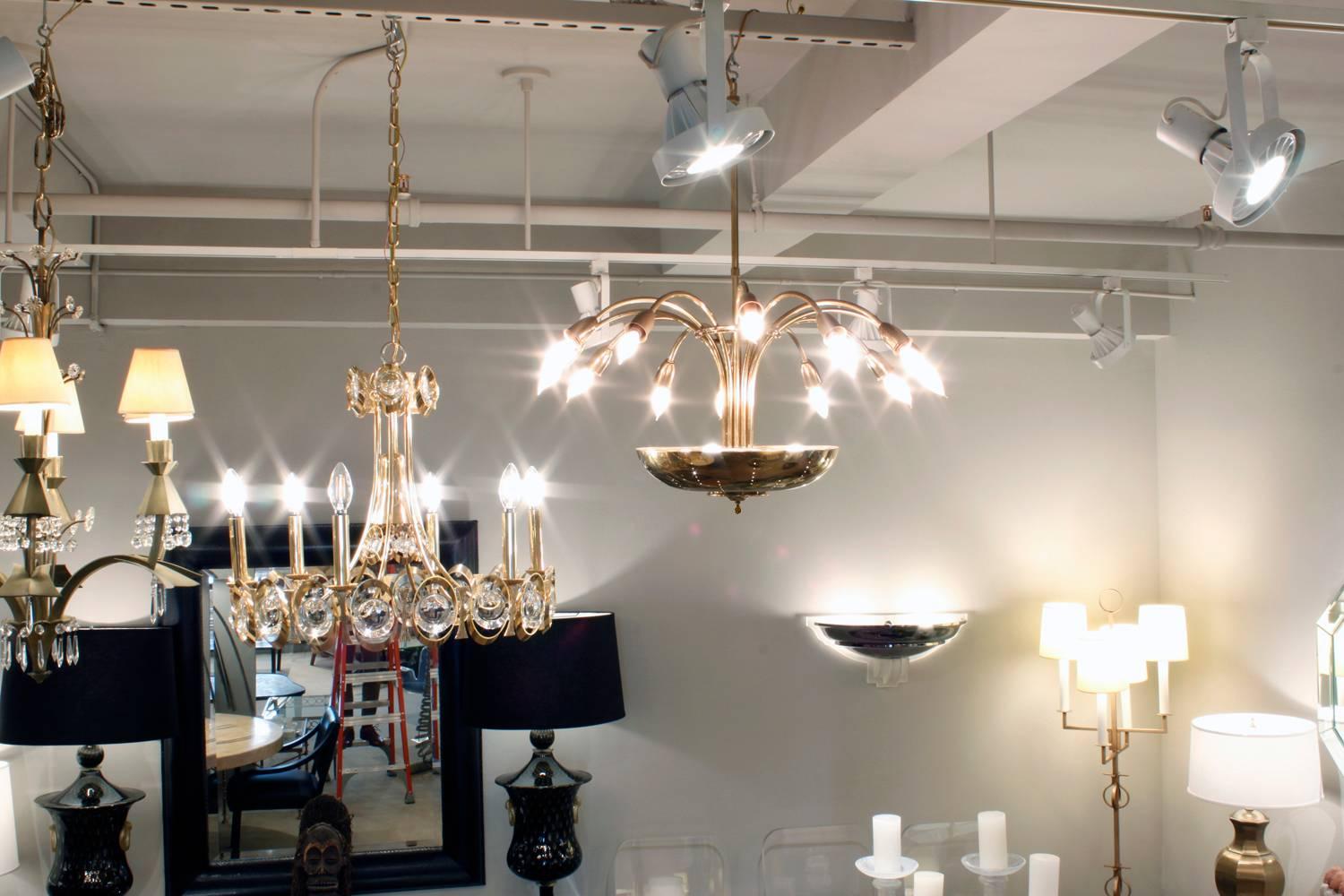 Elegant Italian Brass Chandelier, 1950s In Excellent Condition In New York, NY