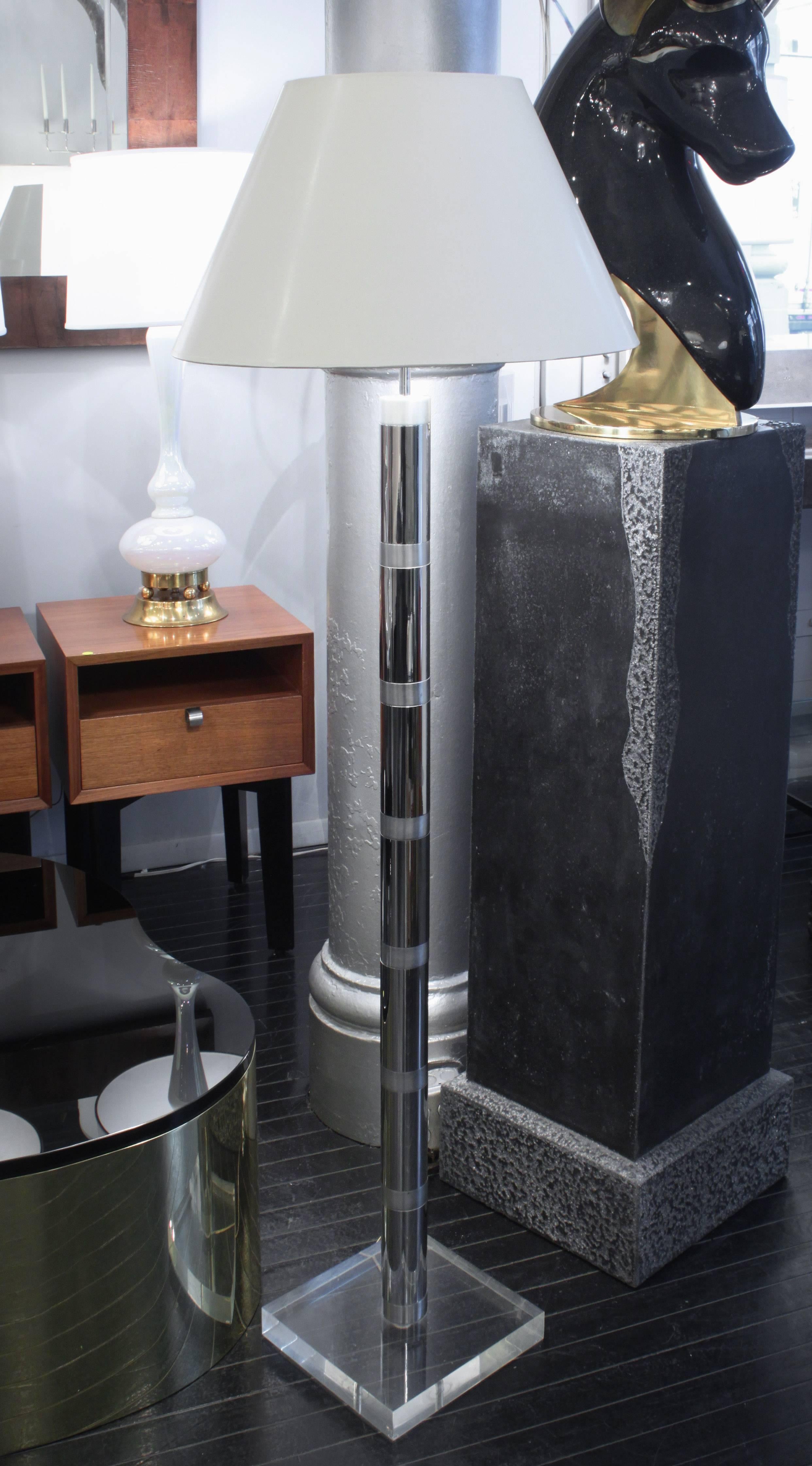 Late 20th Century Chic Floor Lamp in Chrome and Lucite by Karl Springer