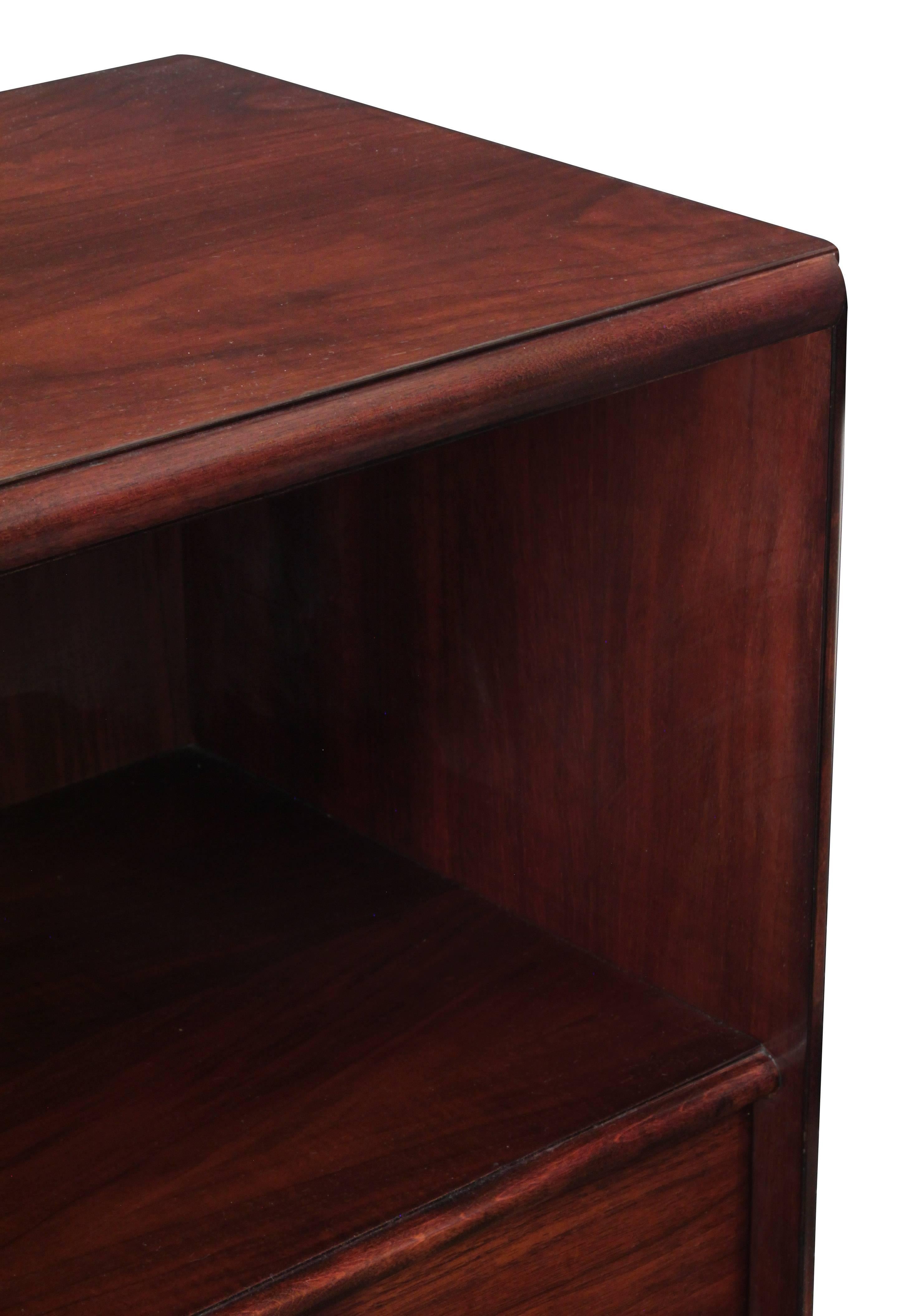 Mid-20th Century Pair of Clean Line Bedside Tables in Walnut by T.H. Robsjohn-Gibbings