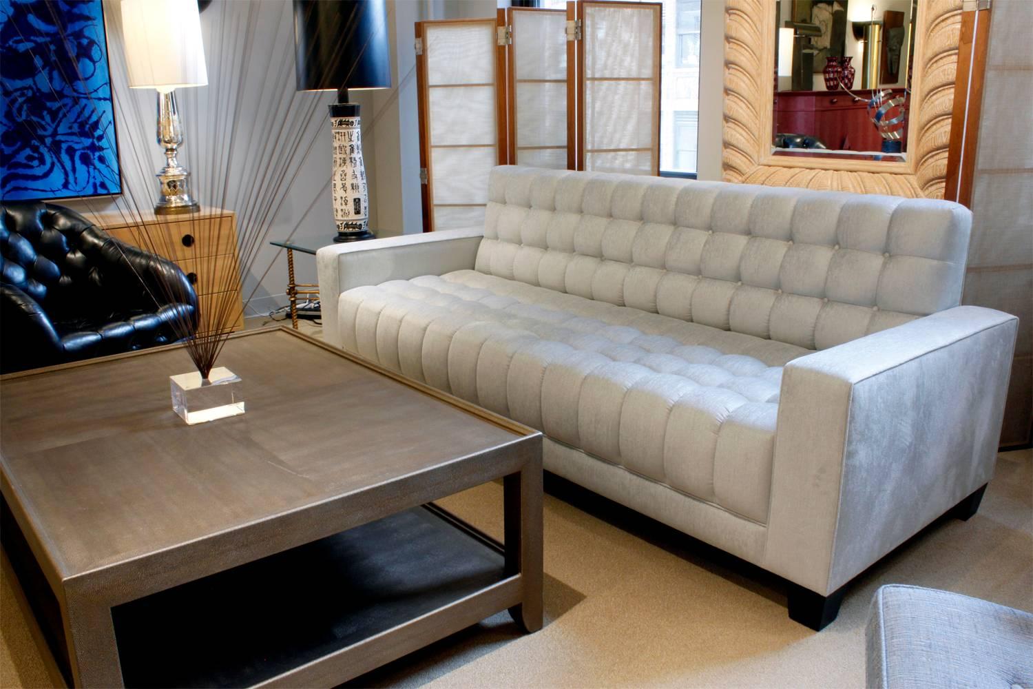 Lobel Originals „“Box getuftetes Sofa“ (21. Jahrhundert und zeitgenössisch) im Angebot