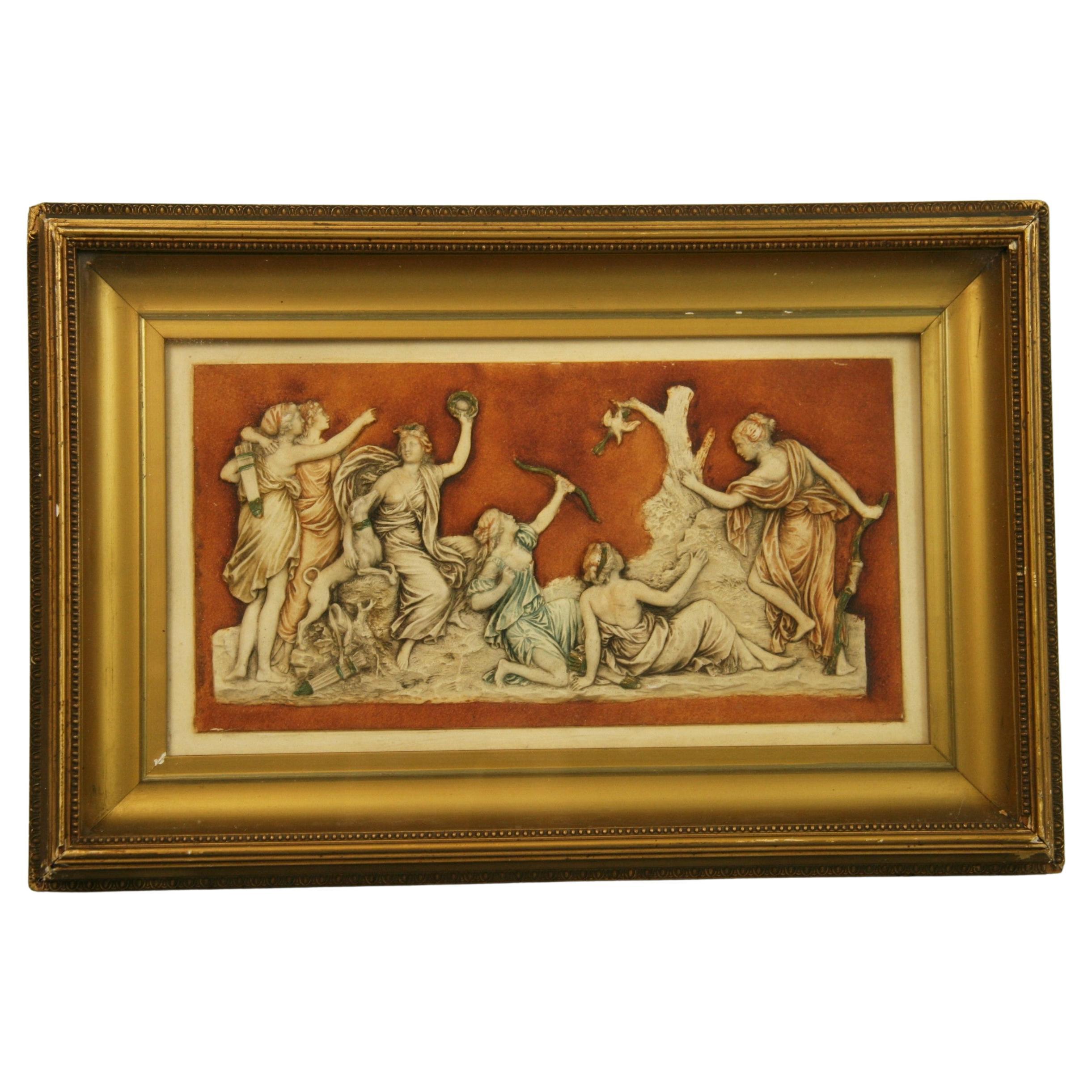 Anciennes figures mythologiques italiennes peintes à la main en relief mural en gesso coulé 1930
