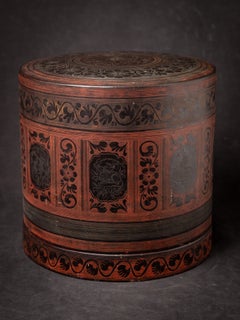 Large antique Burmese lacquerware betelnut box from Myanmar