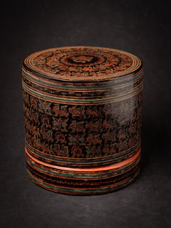 Large antique Burmese lacquerware betelnut box from Myanmar