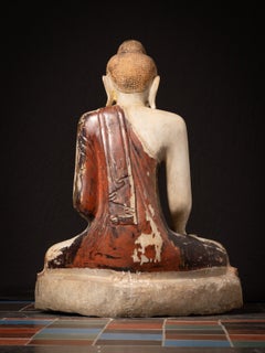 Exceptional large Burmese Mandalay Buddha statue in alabaster from Myanmar